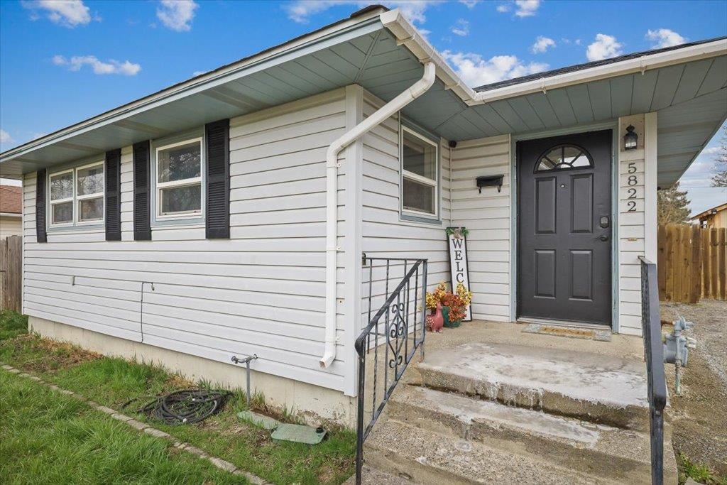 5822 N Elgin St - Photo 3