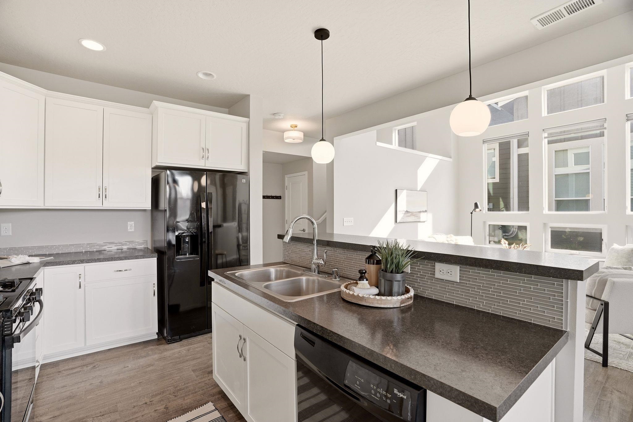 2204 W Summit Pkwy - Photo 17