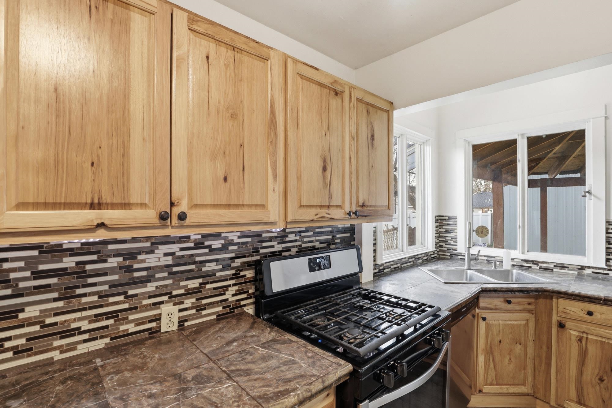 4223 N Madison St - Photo 12