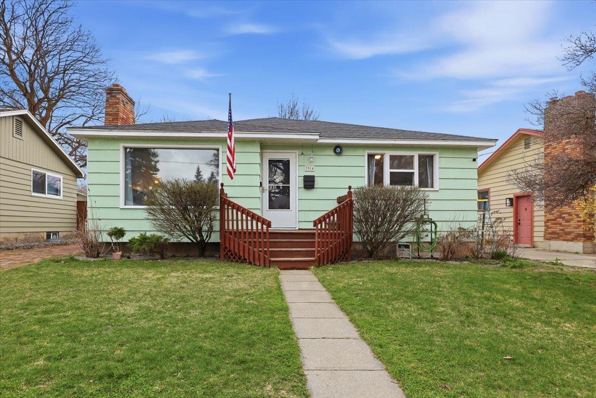 3914 E 24th Ave - Photo 1