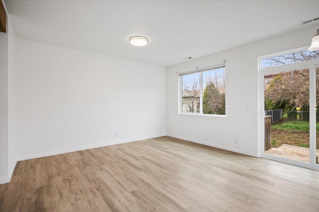 10811 E Mission Ave - Photo 11