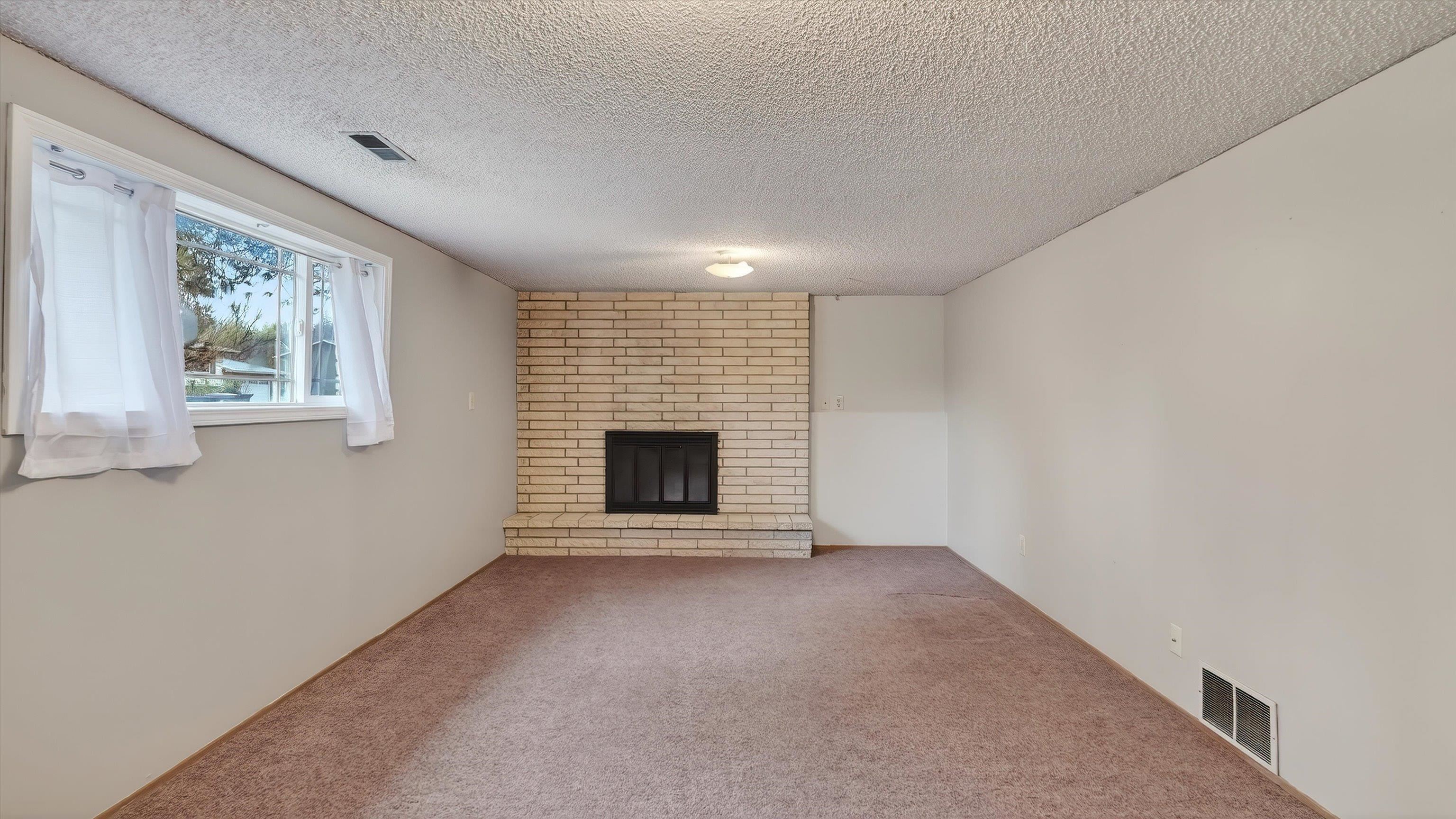11407 N Post St - Photo 24