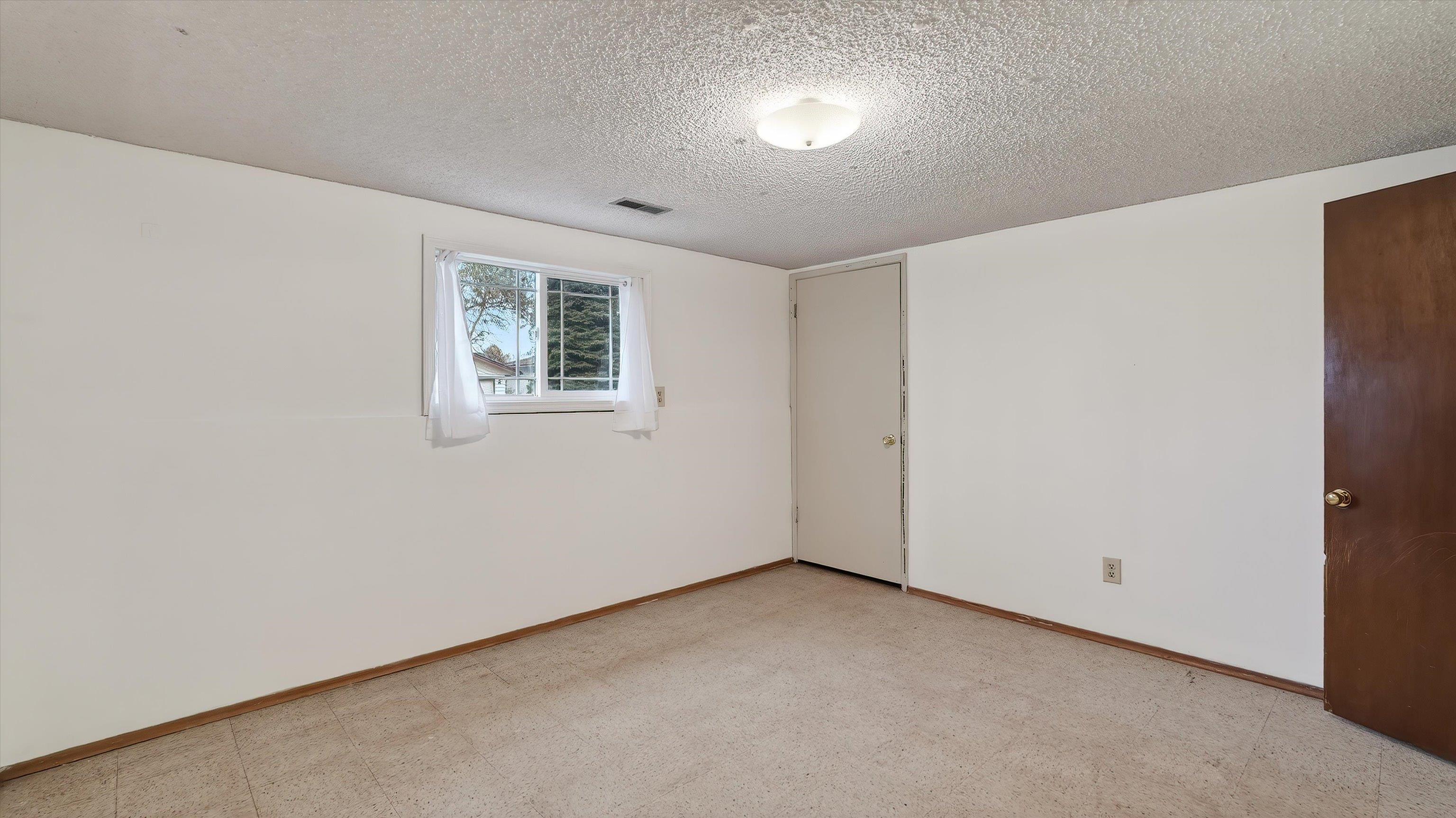11407 N Post St - Photo 32