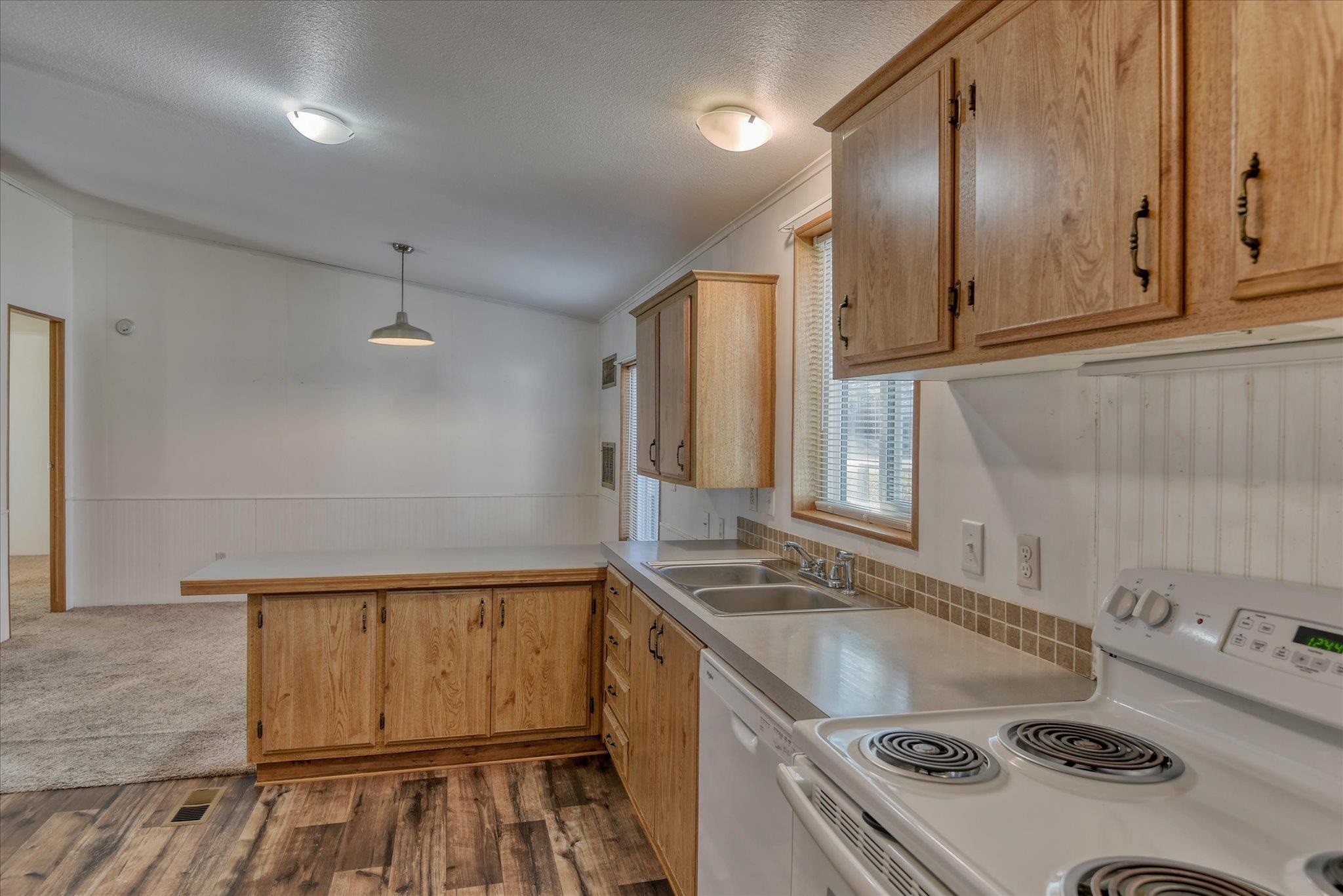 214 S B St - Photo 11