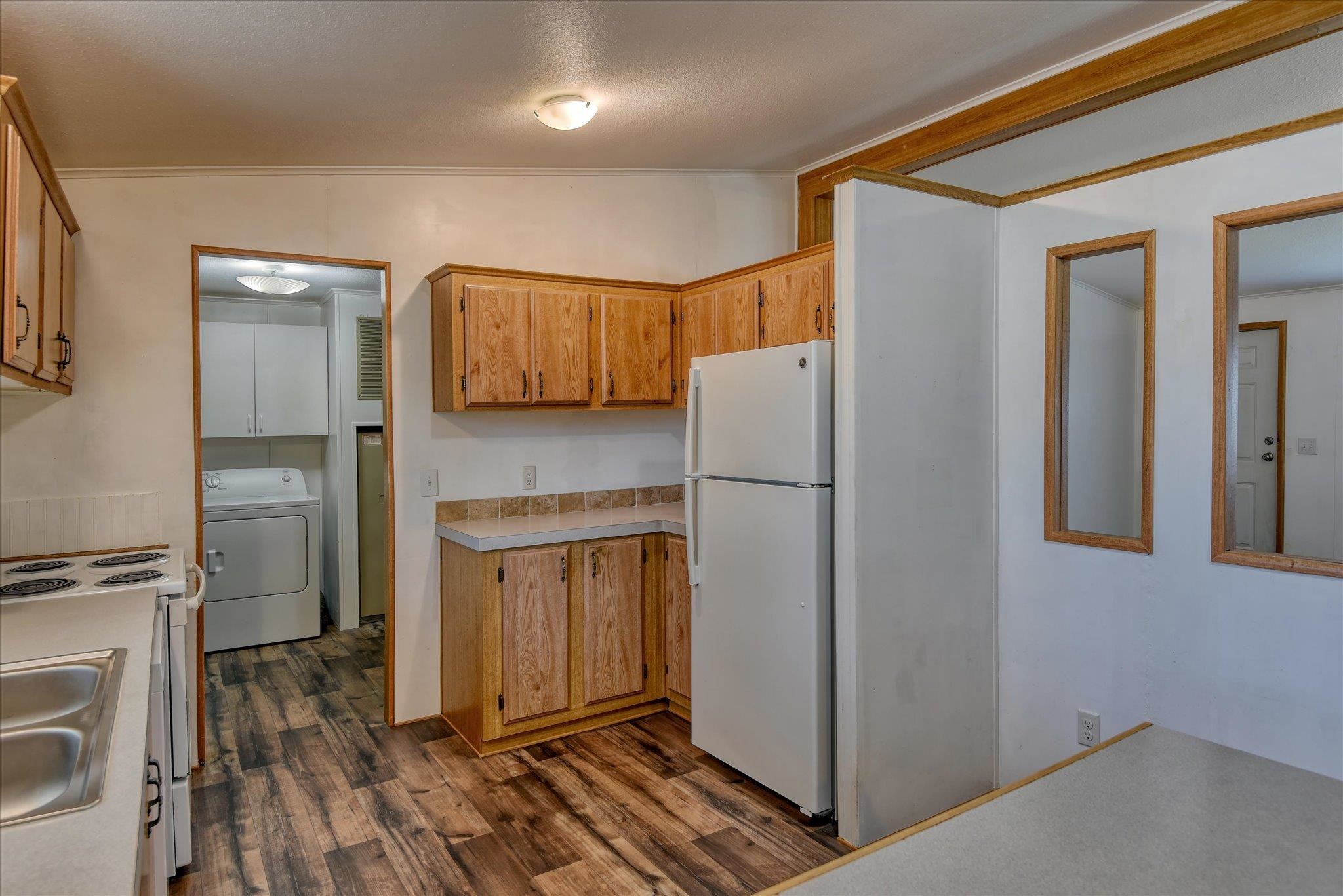 214 S B St - Photo 13