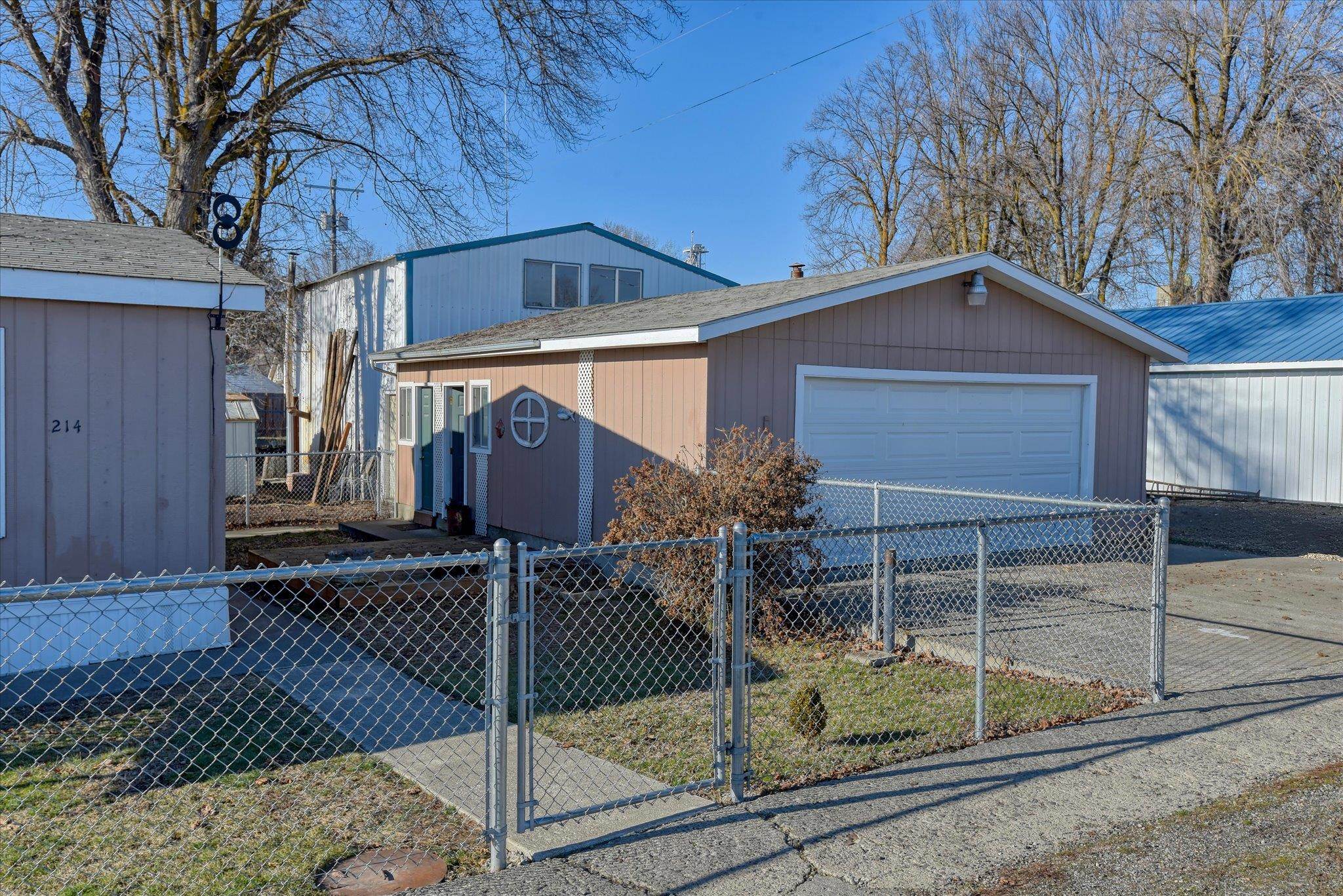 214 S B St - Photo 32