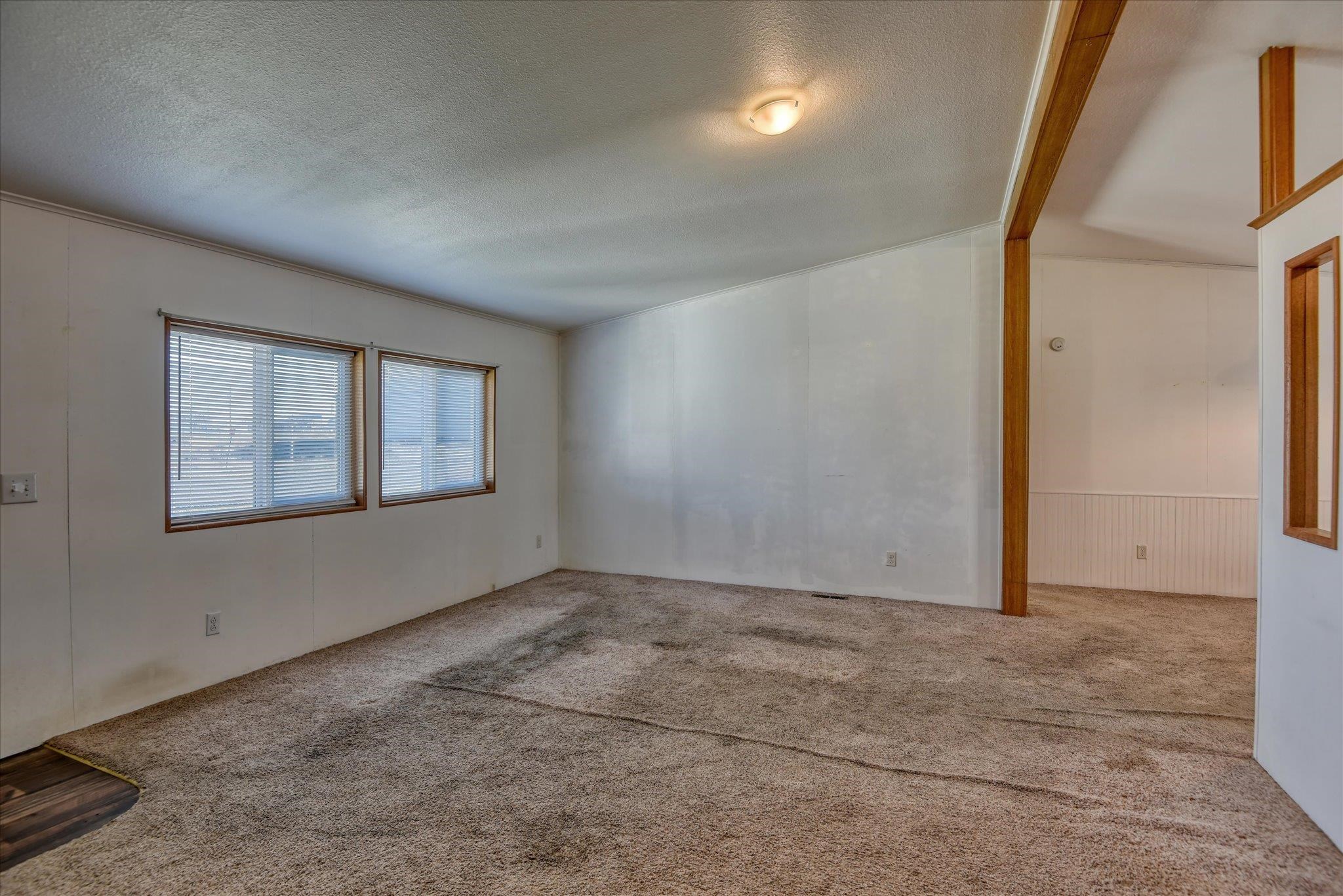 214 S B St - Photo 5