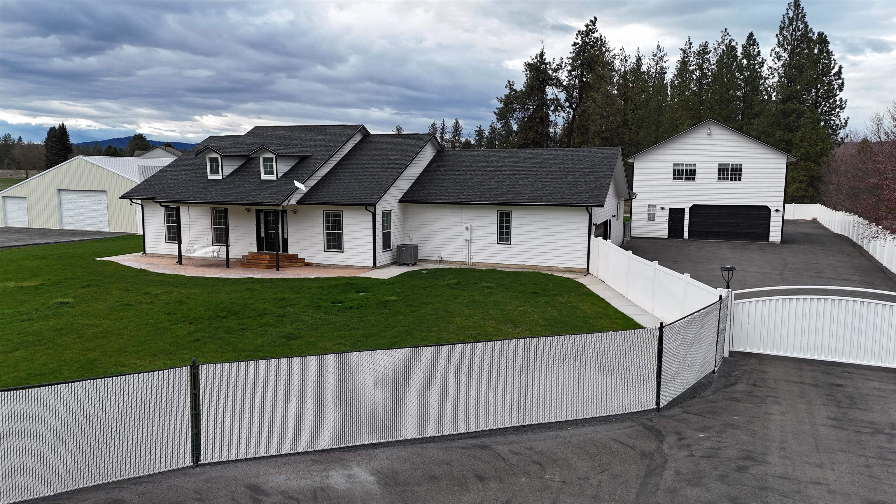 14420 W Charles Rd - Photo 3