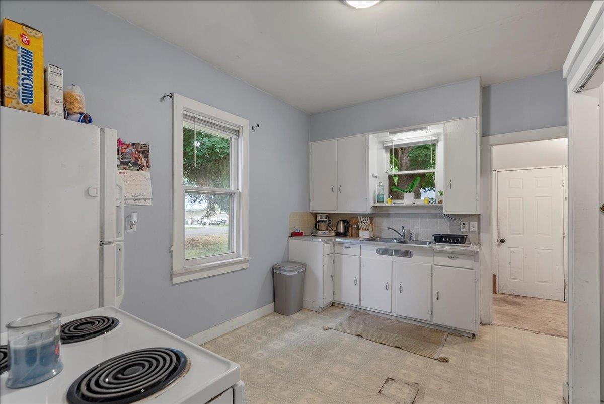 208 S VICTORIA St - Photo 11