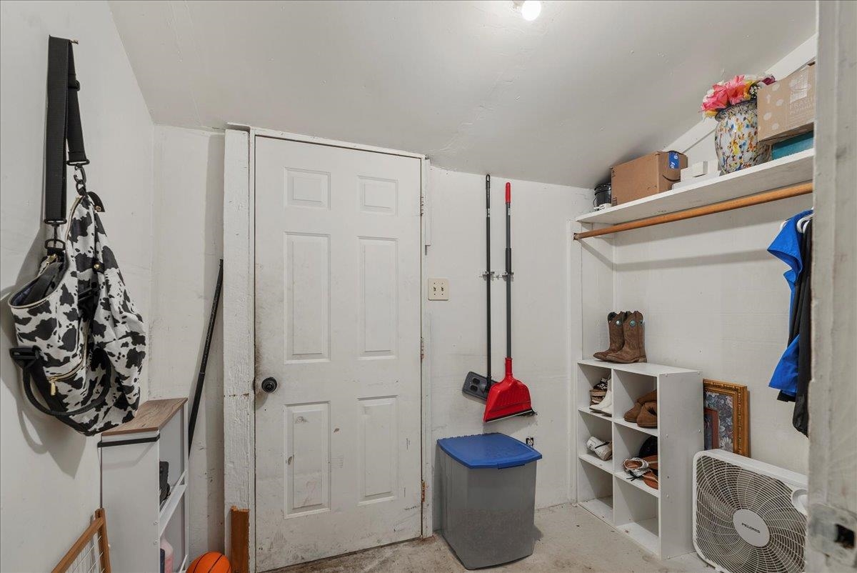208 S VICTORIA St - Photo 20