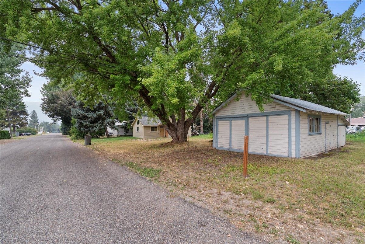 208 S VICTORIA St - Photo 30