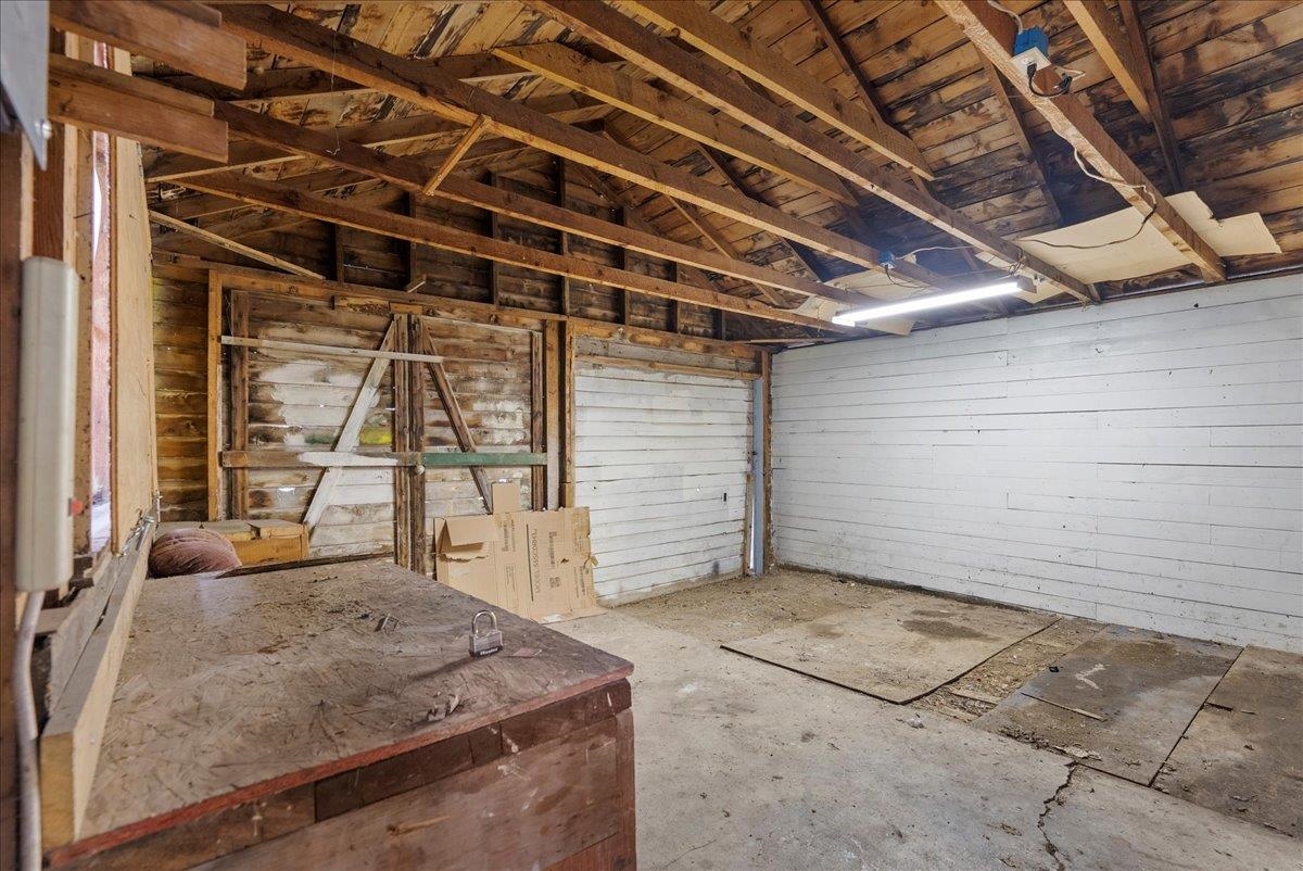 208 S VICTORIA St - Photo 31