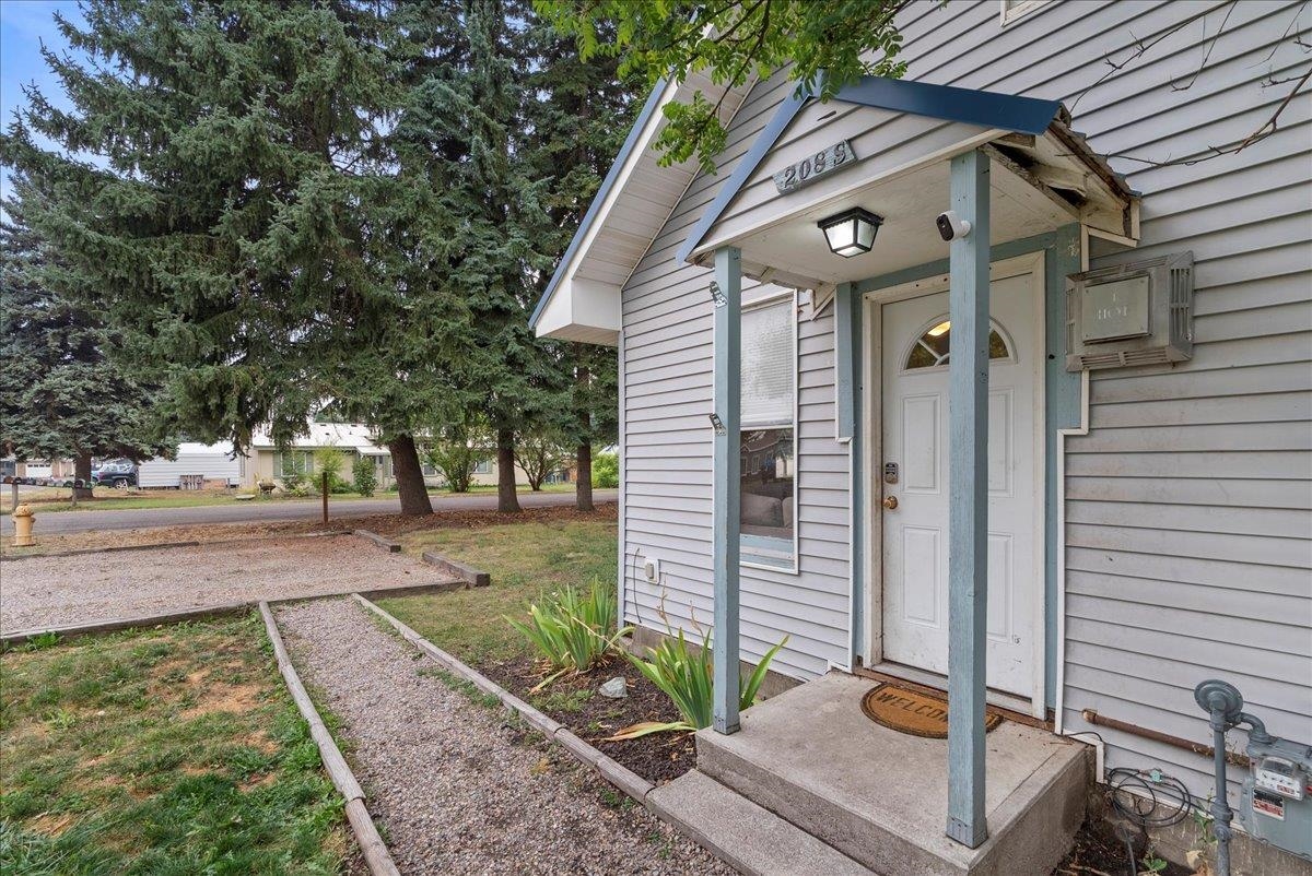 208 S VICTORIA St - Photo 5