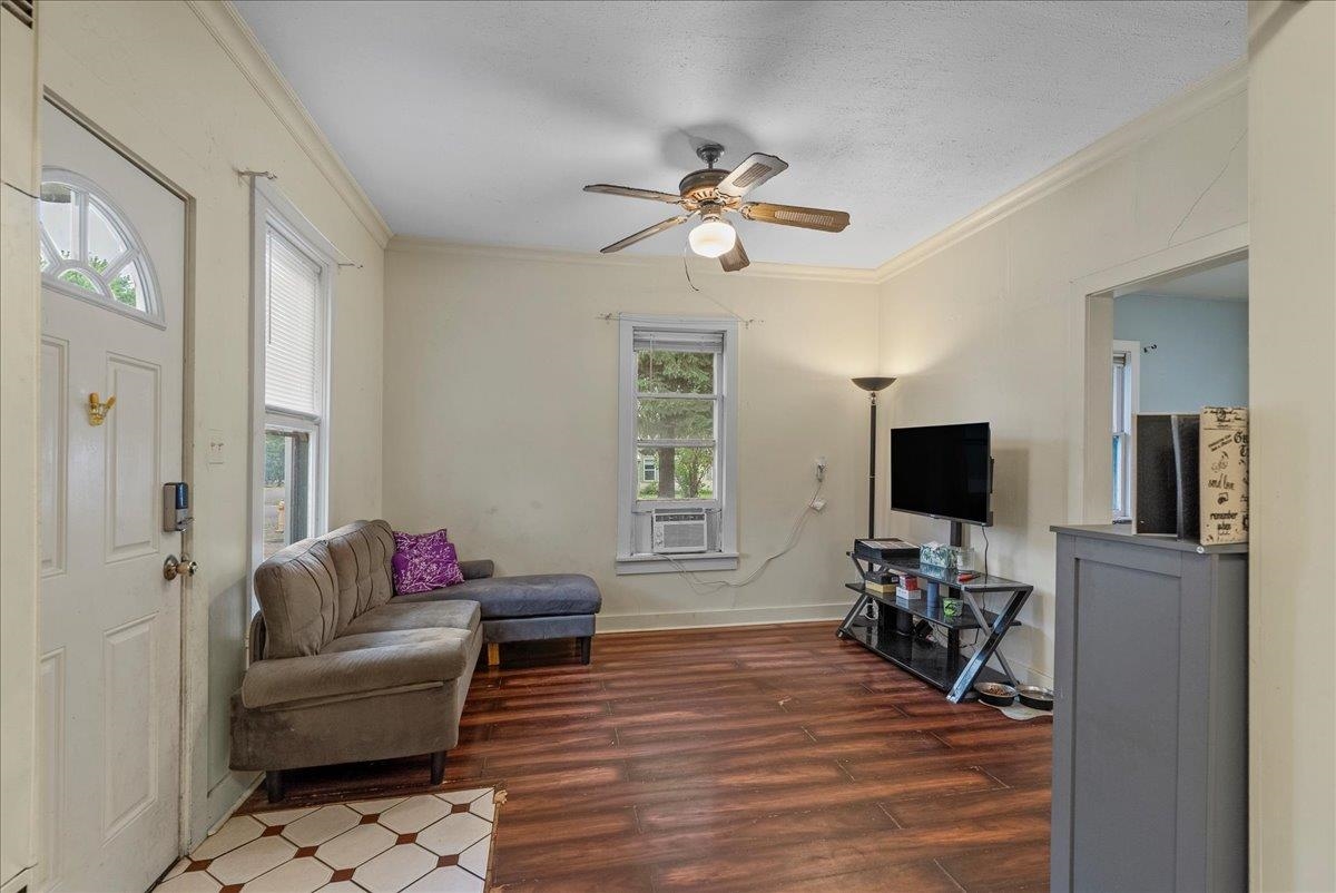 208 S VICTORIA St - Photo 7