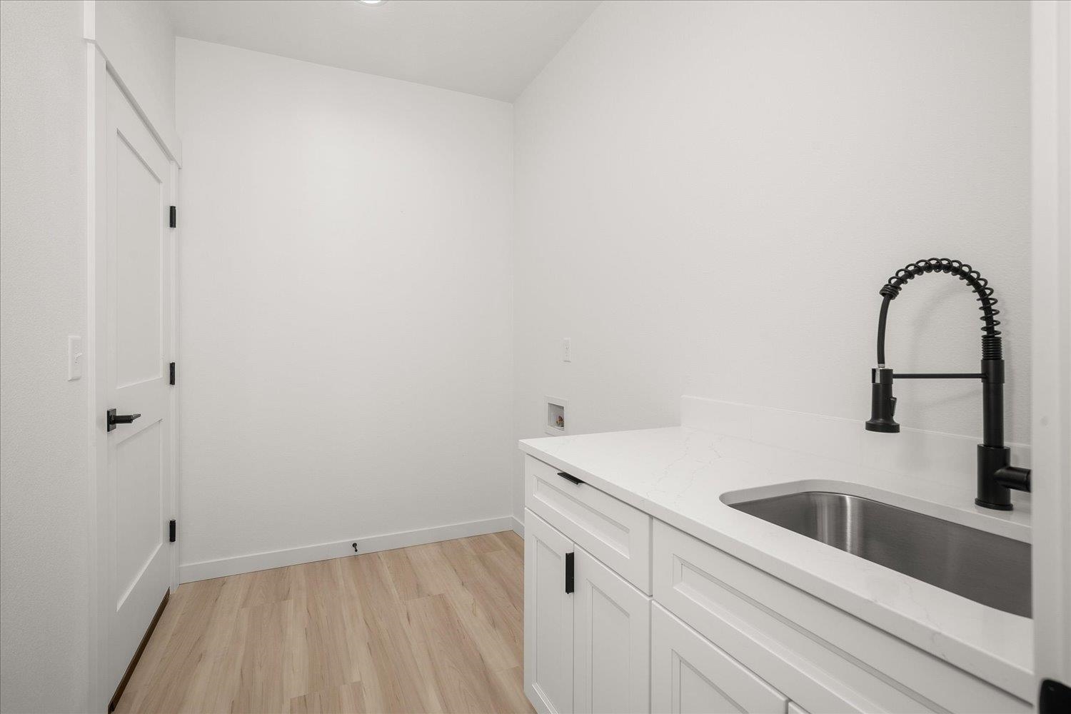 18616 E Riverway Ave - Photo 22