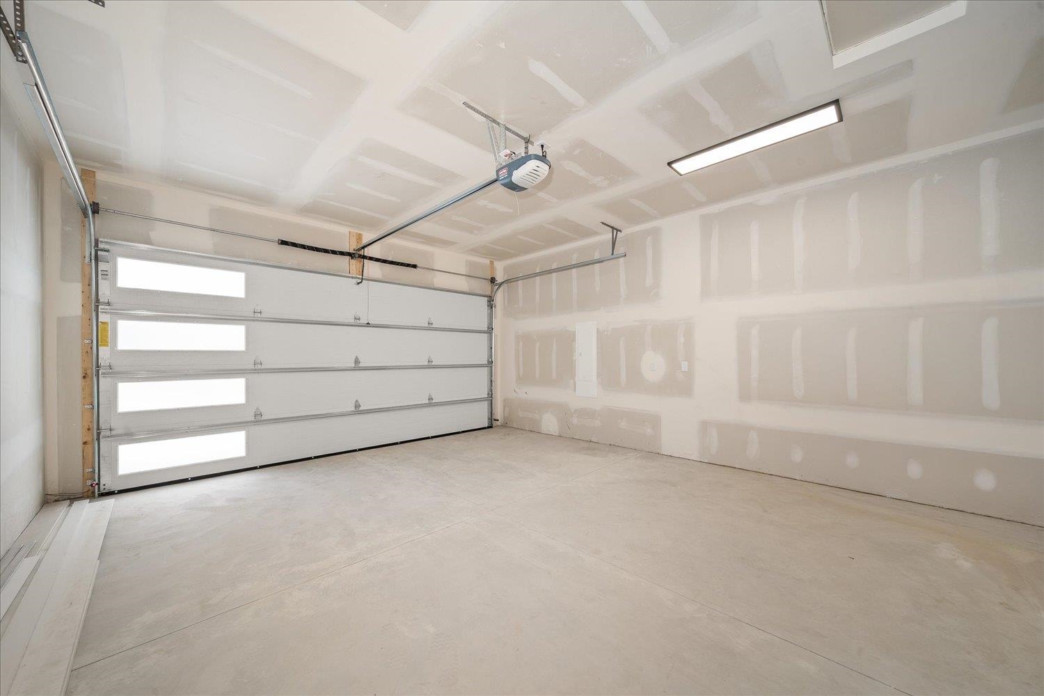 18616 E Riverway Ave - Photo 24
