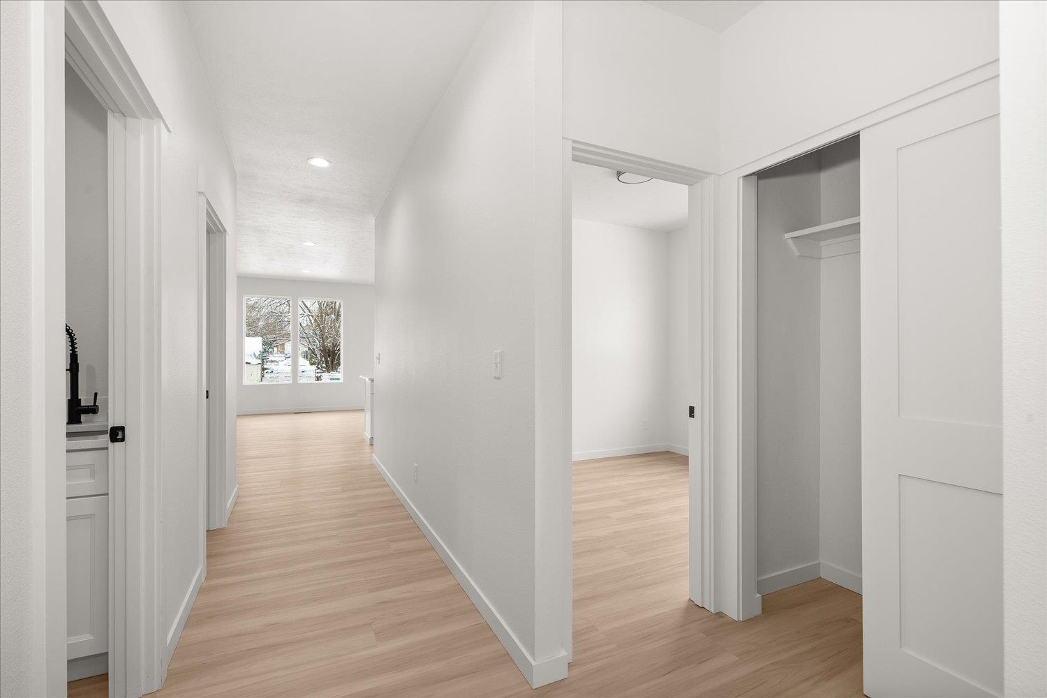 18616 E Riverway Ave - Photo 5