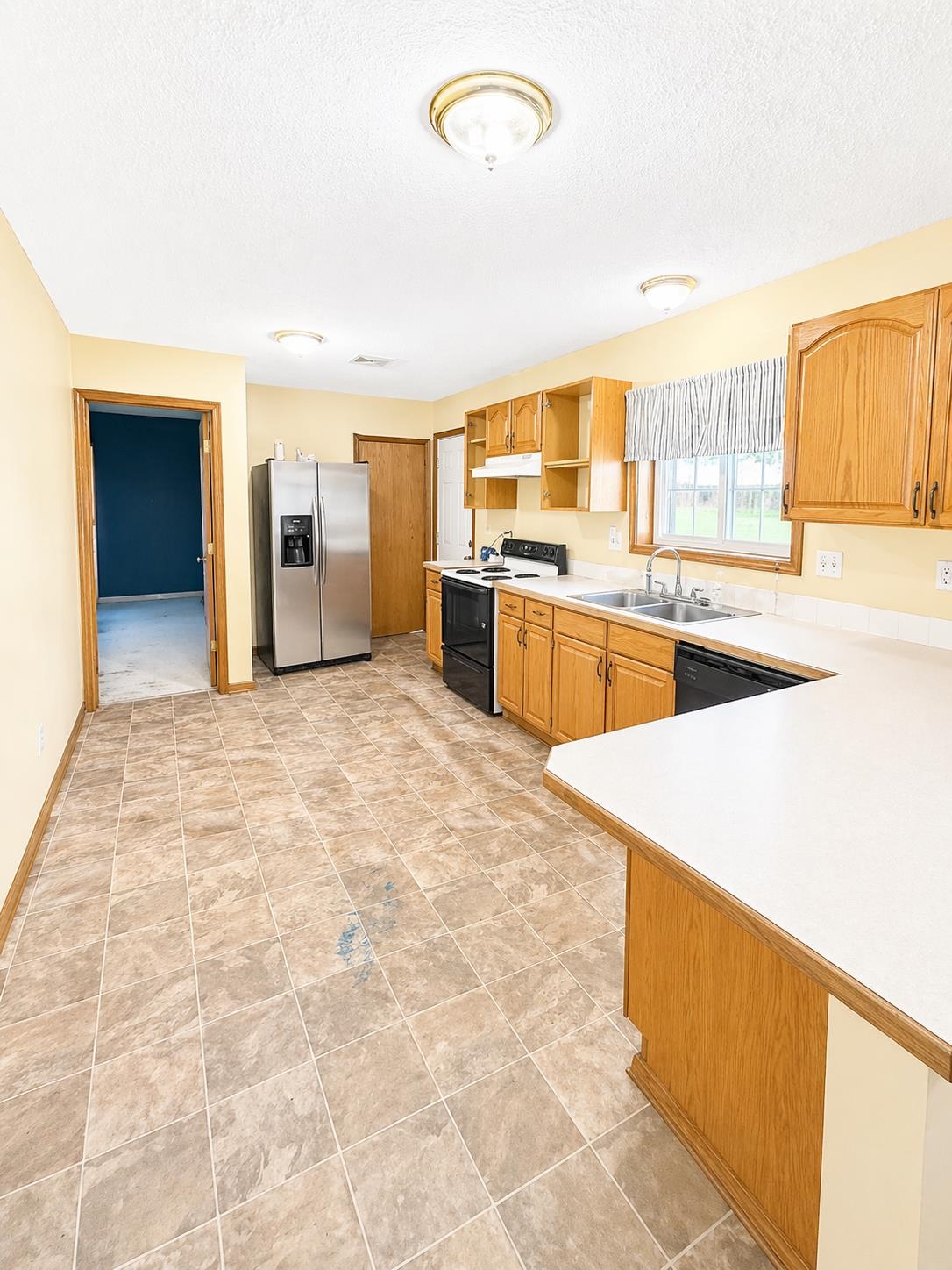 204 N Howard St - Photo 5