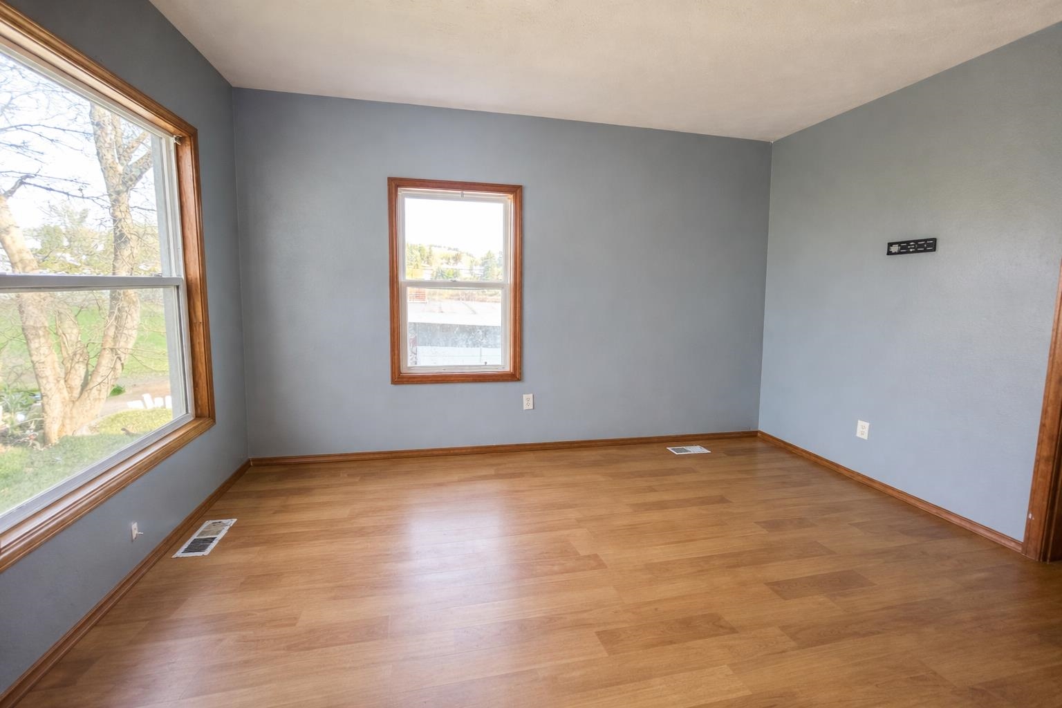 204 N Howard St - Photo 6