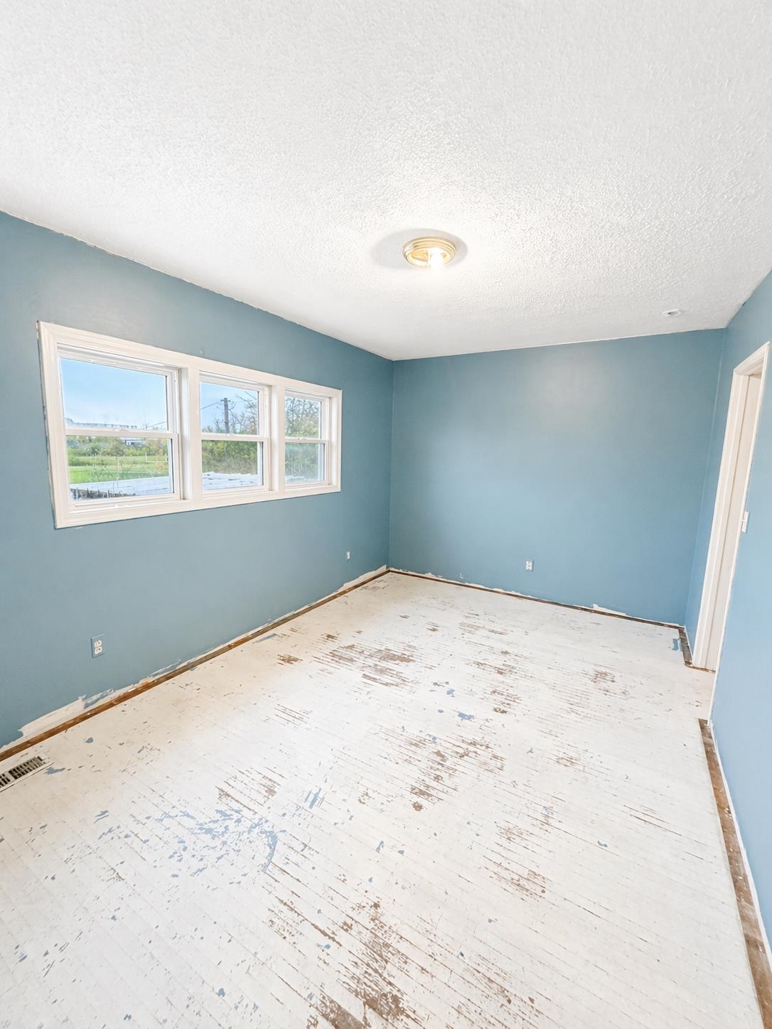 204 N Howard St - Photo 9