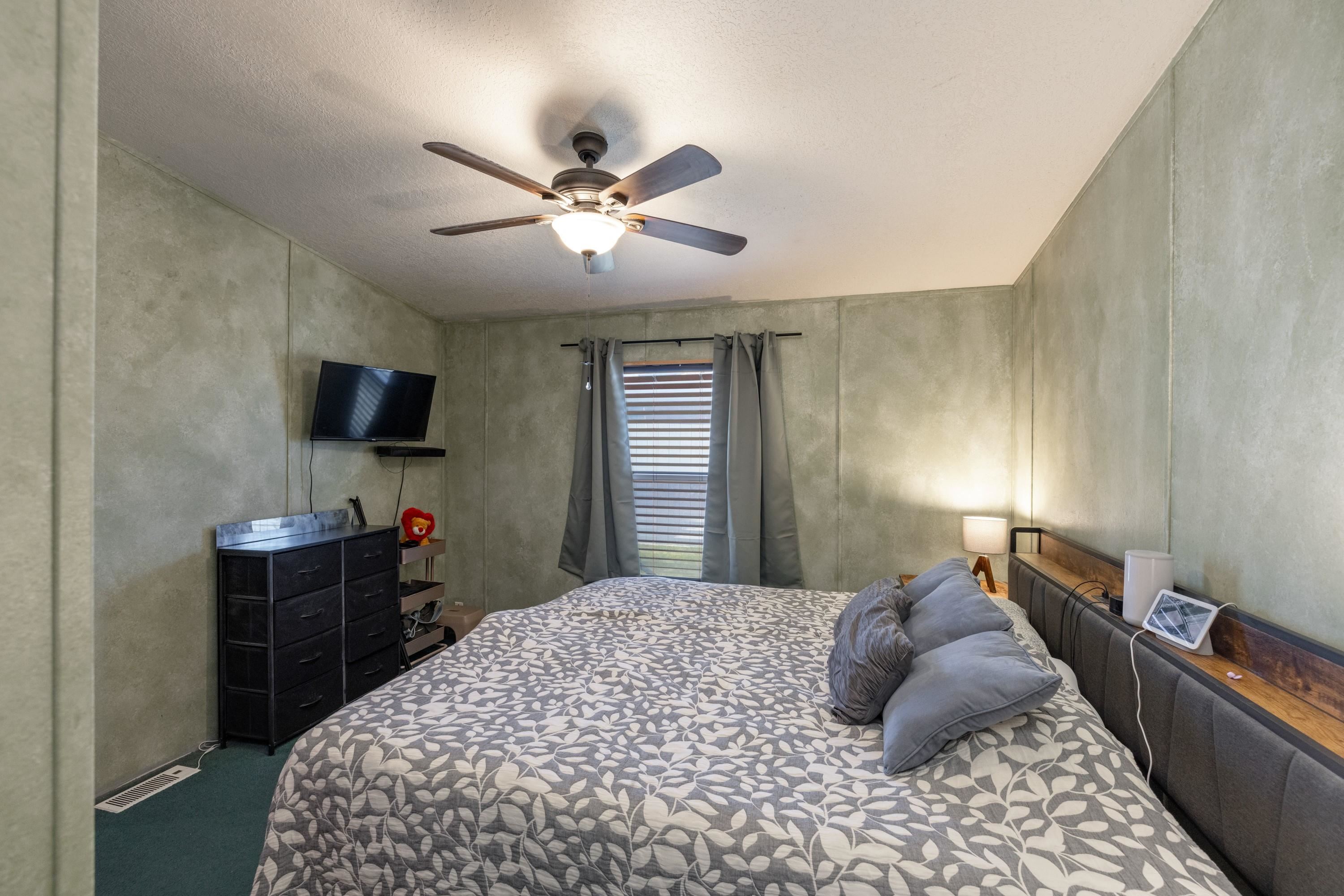 3424 E Garrison Ln - Photo 13