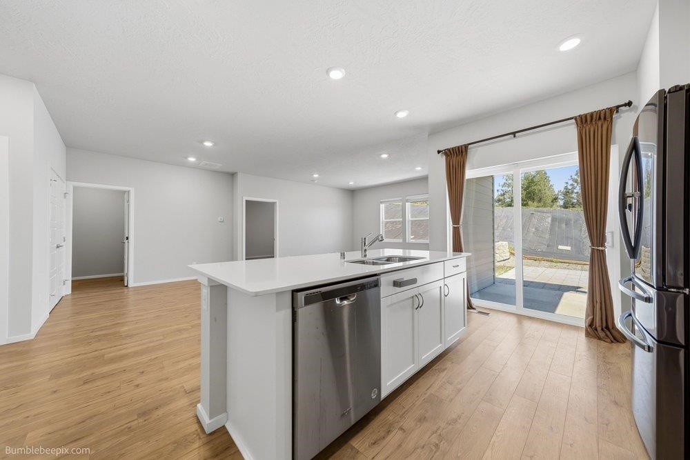 8215 S Avery Rd - Photo 4
