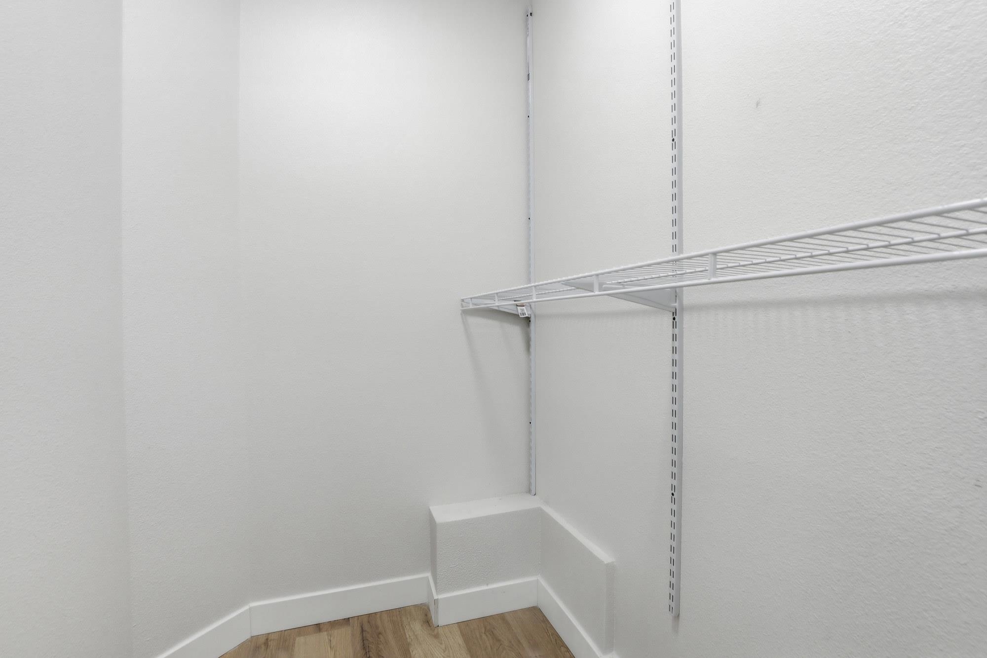 1930 E Marshall Ave - Photo 13