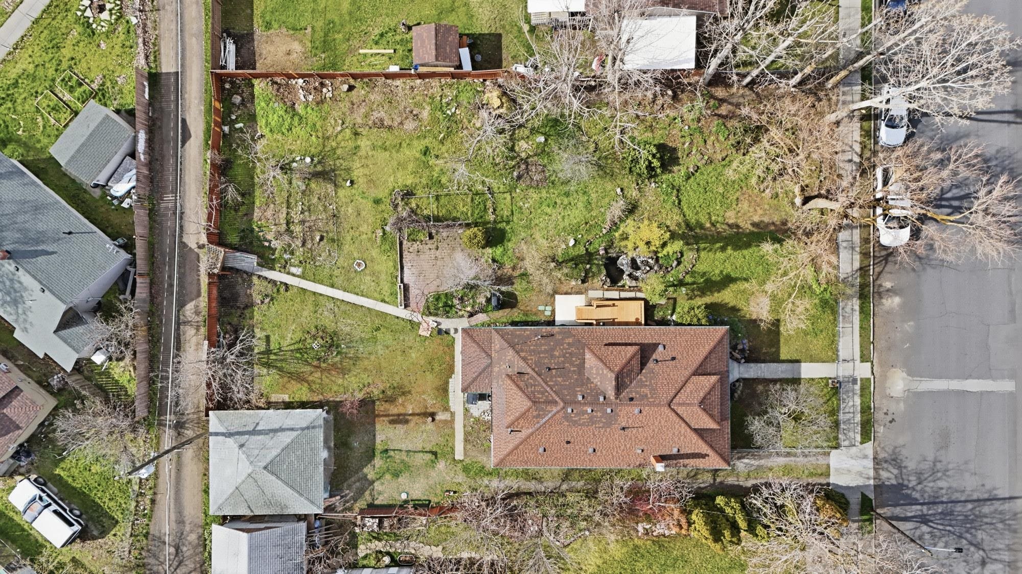 1930 E Marshall Ave - Photo 38