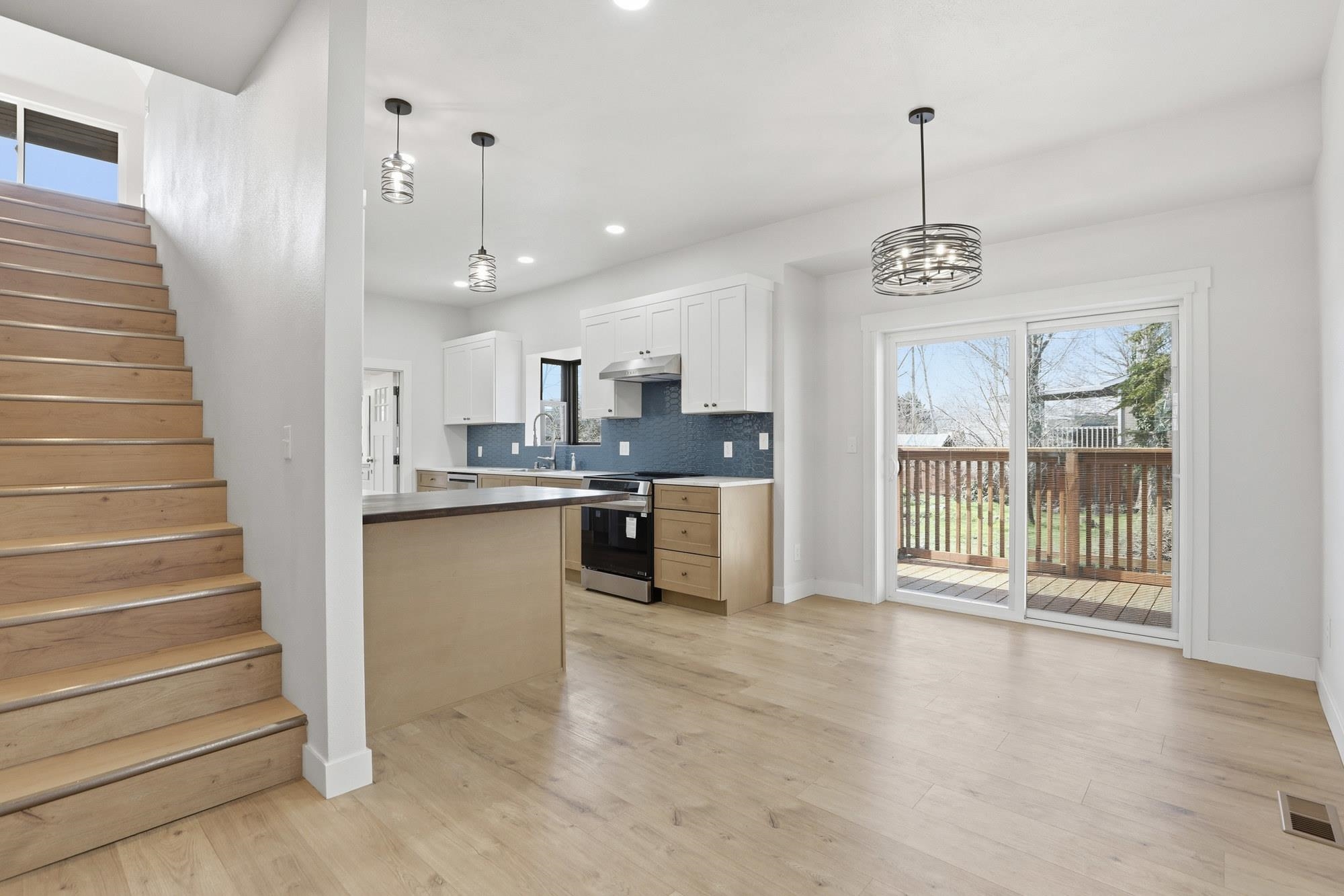 1930 E Marshall Ave - Photo 6