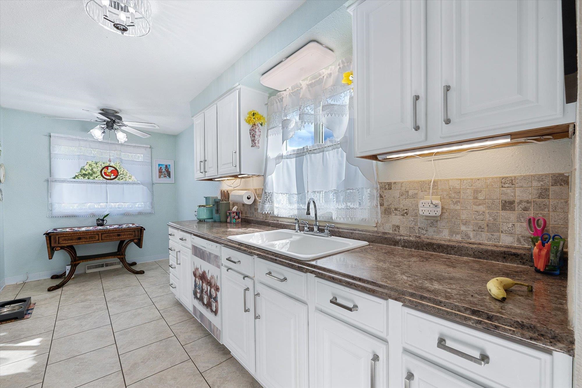 6719 E 9th Ave - Photo 7