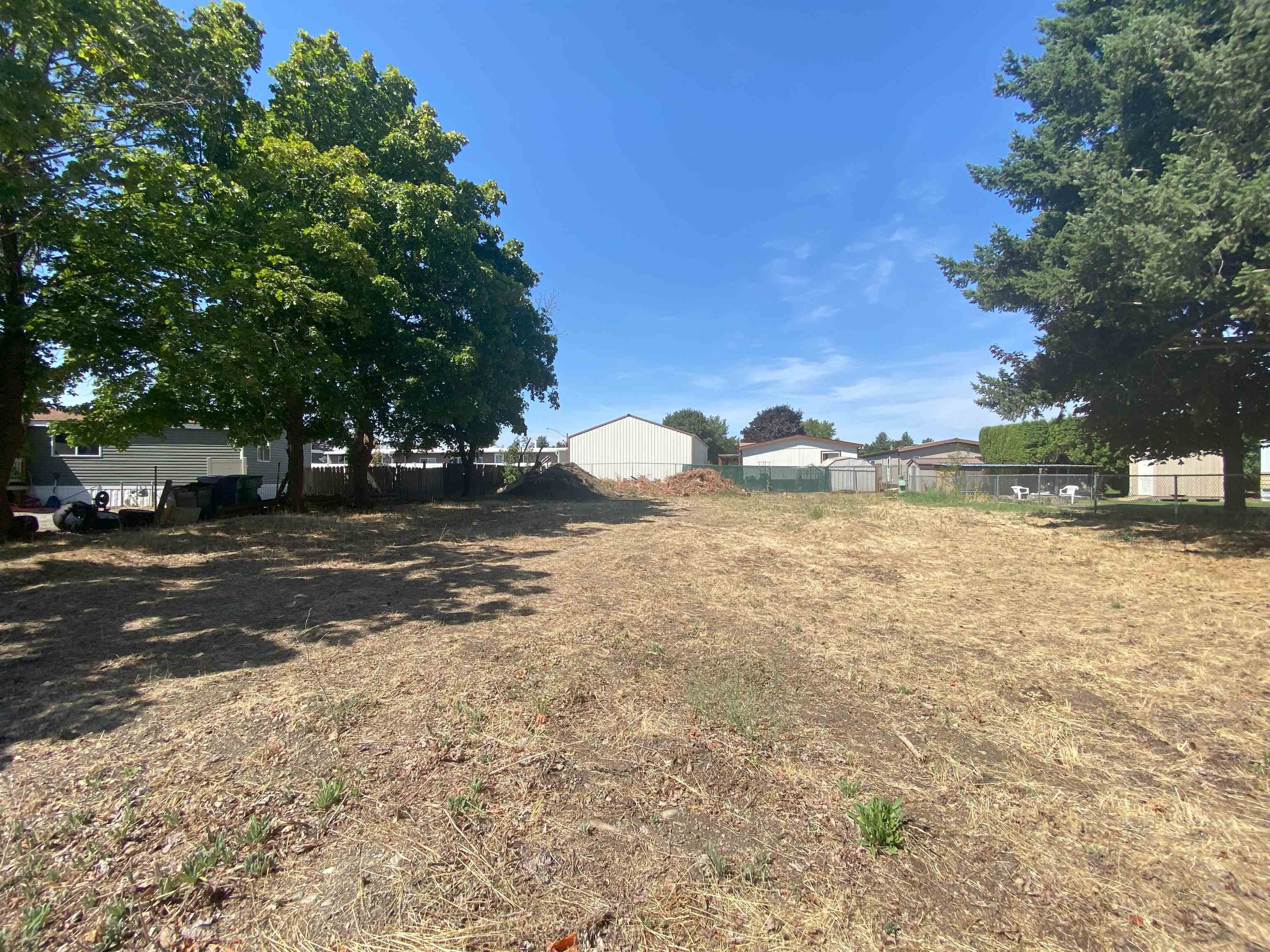 1415 N Caufield Ct - Photo 1