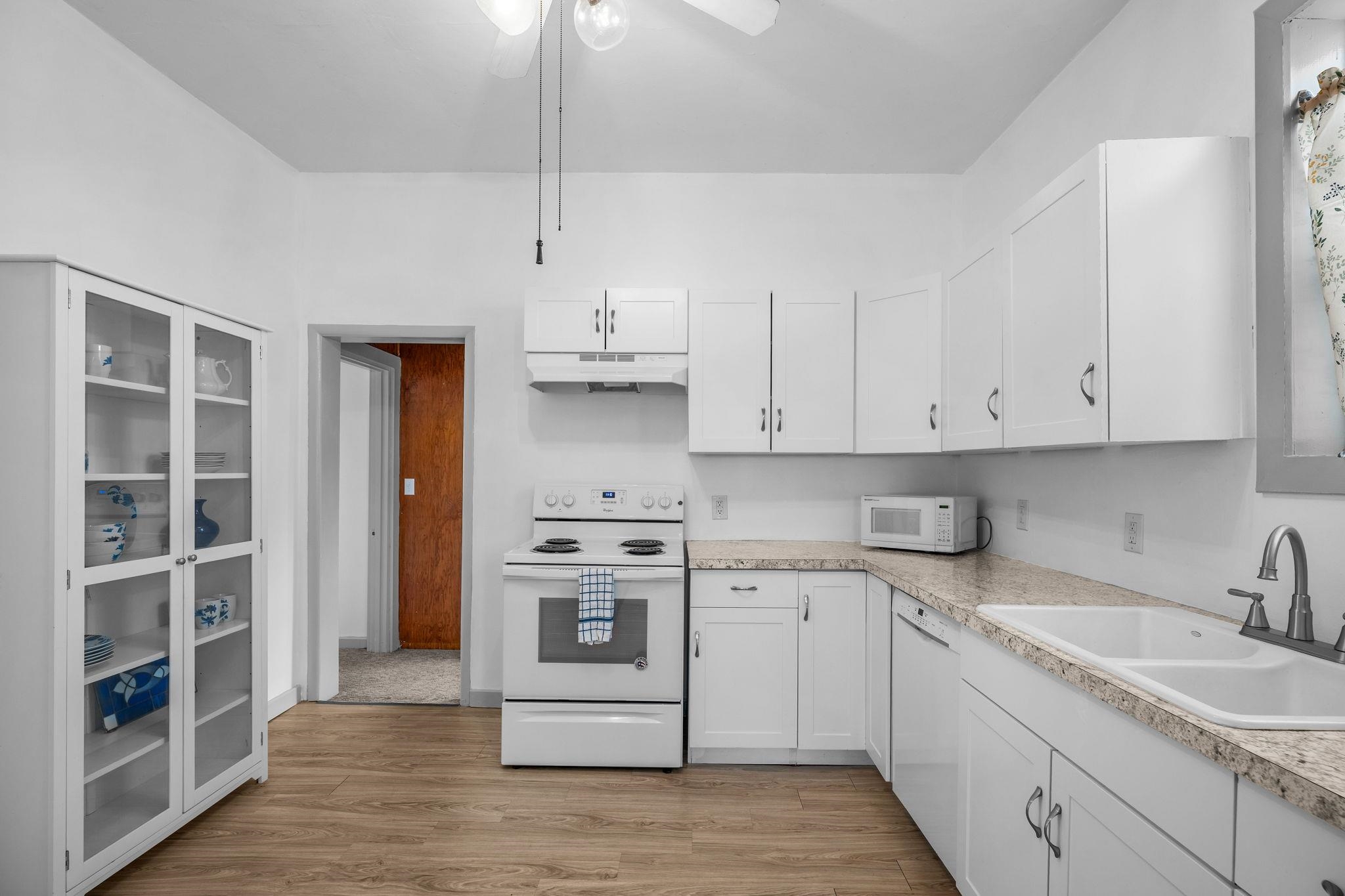 512 W 4th St - Photo 13