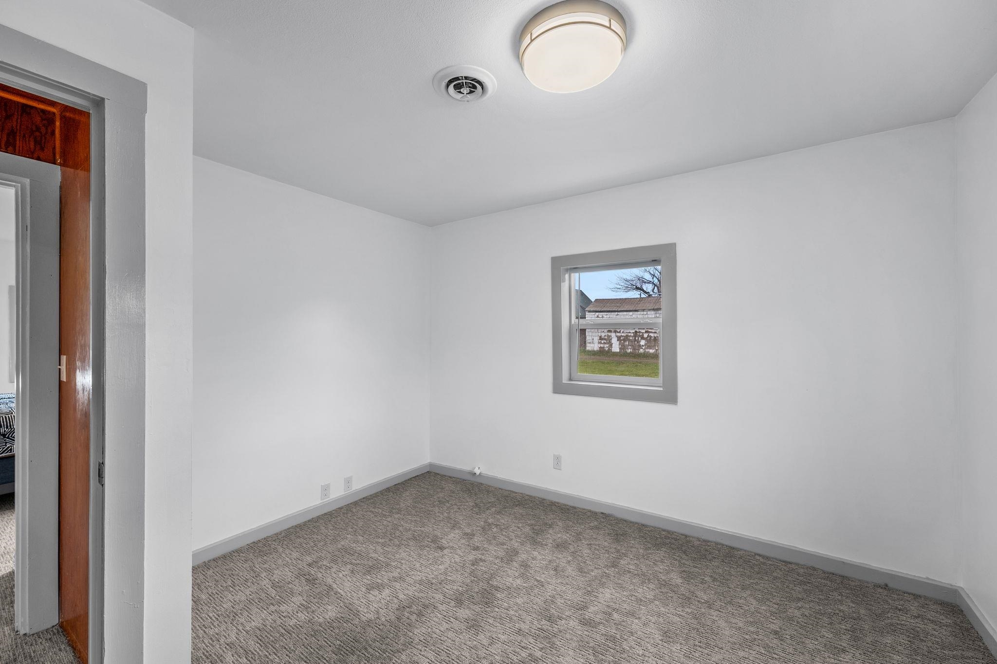 512 W 4th St - Photo 20