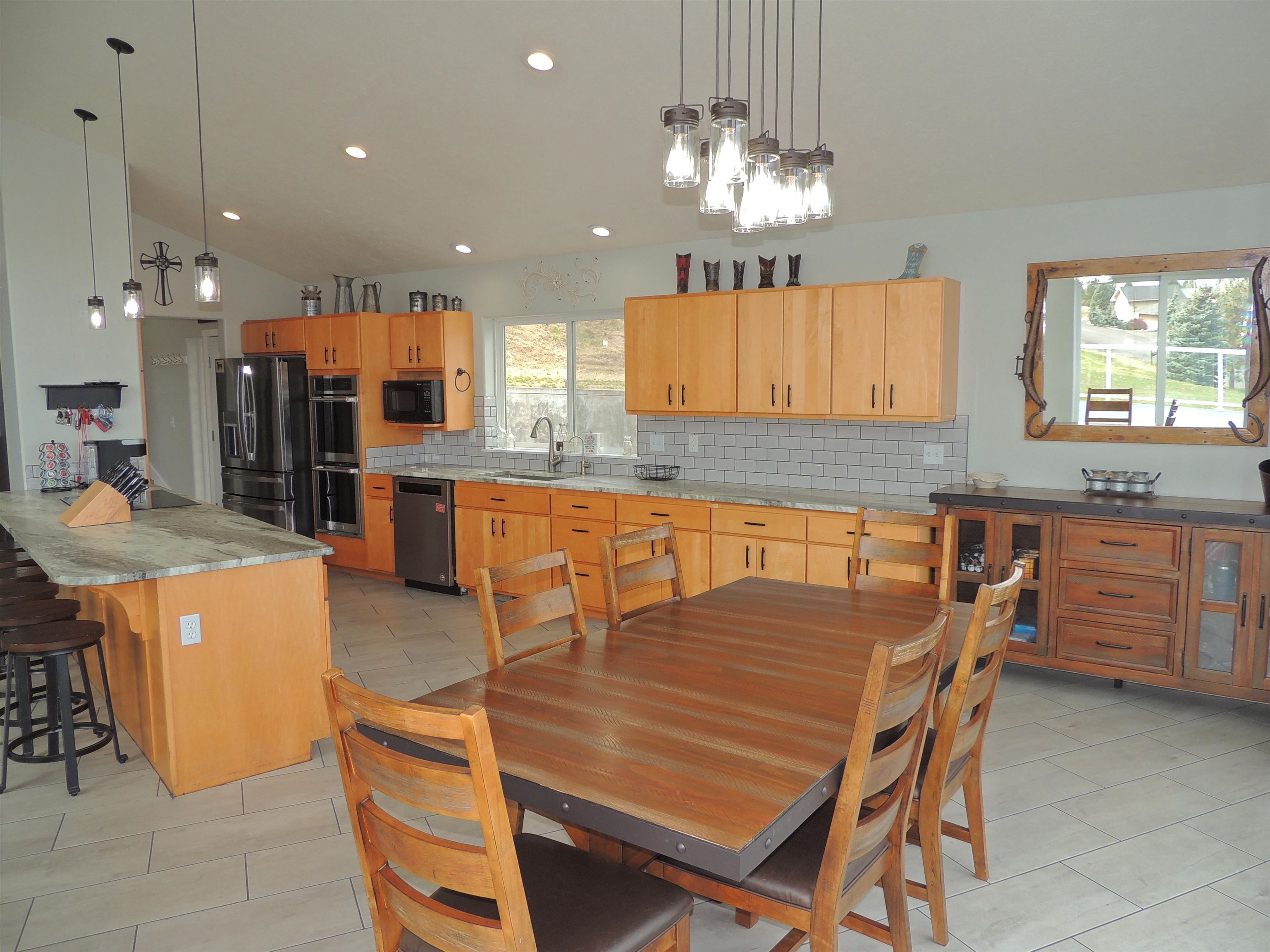 16540 & 16548 Whitelaw Rd. E - Photo 18