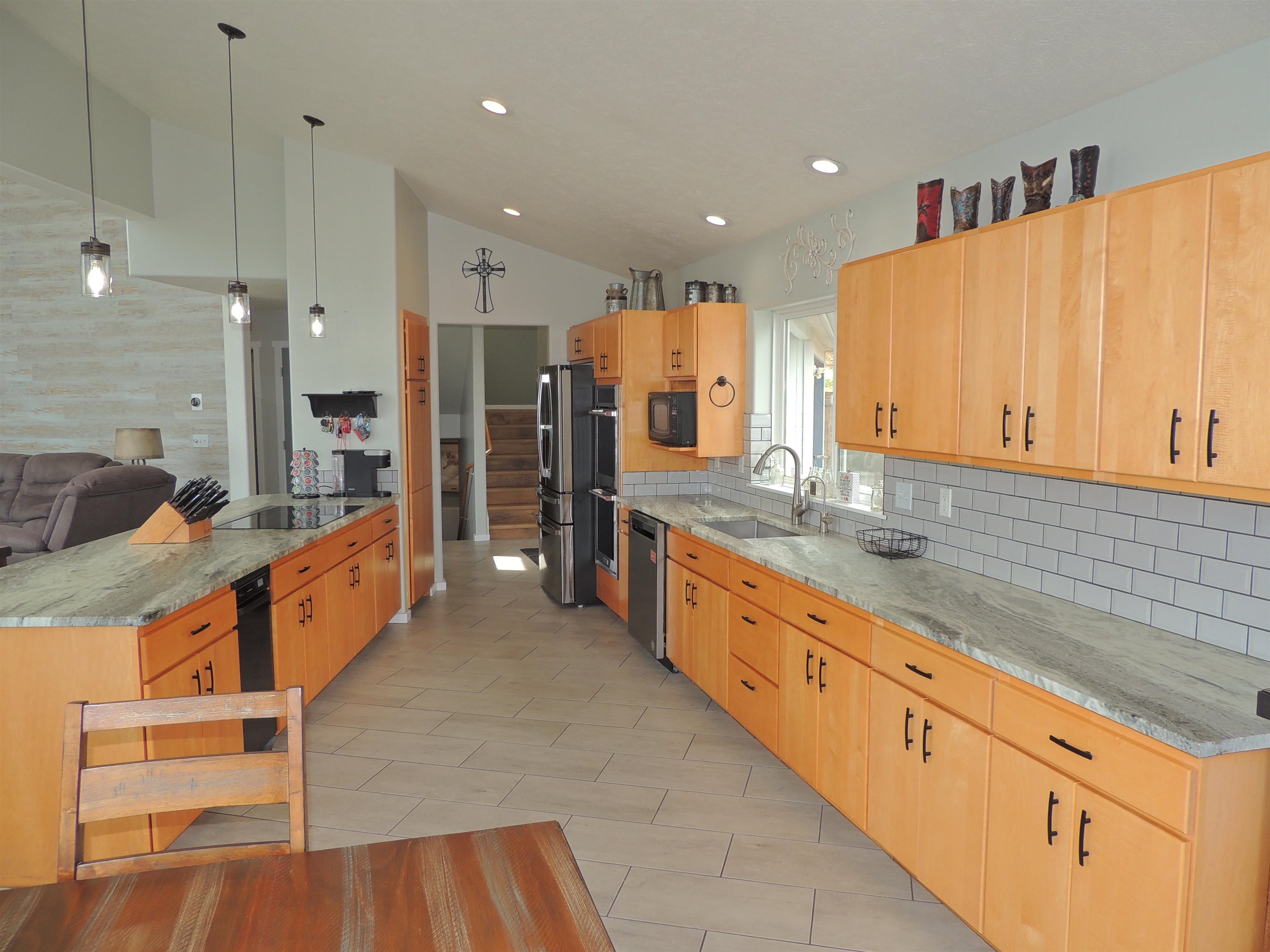 16540 & 16548 Whitelaw Rd. E - Photo 19