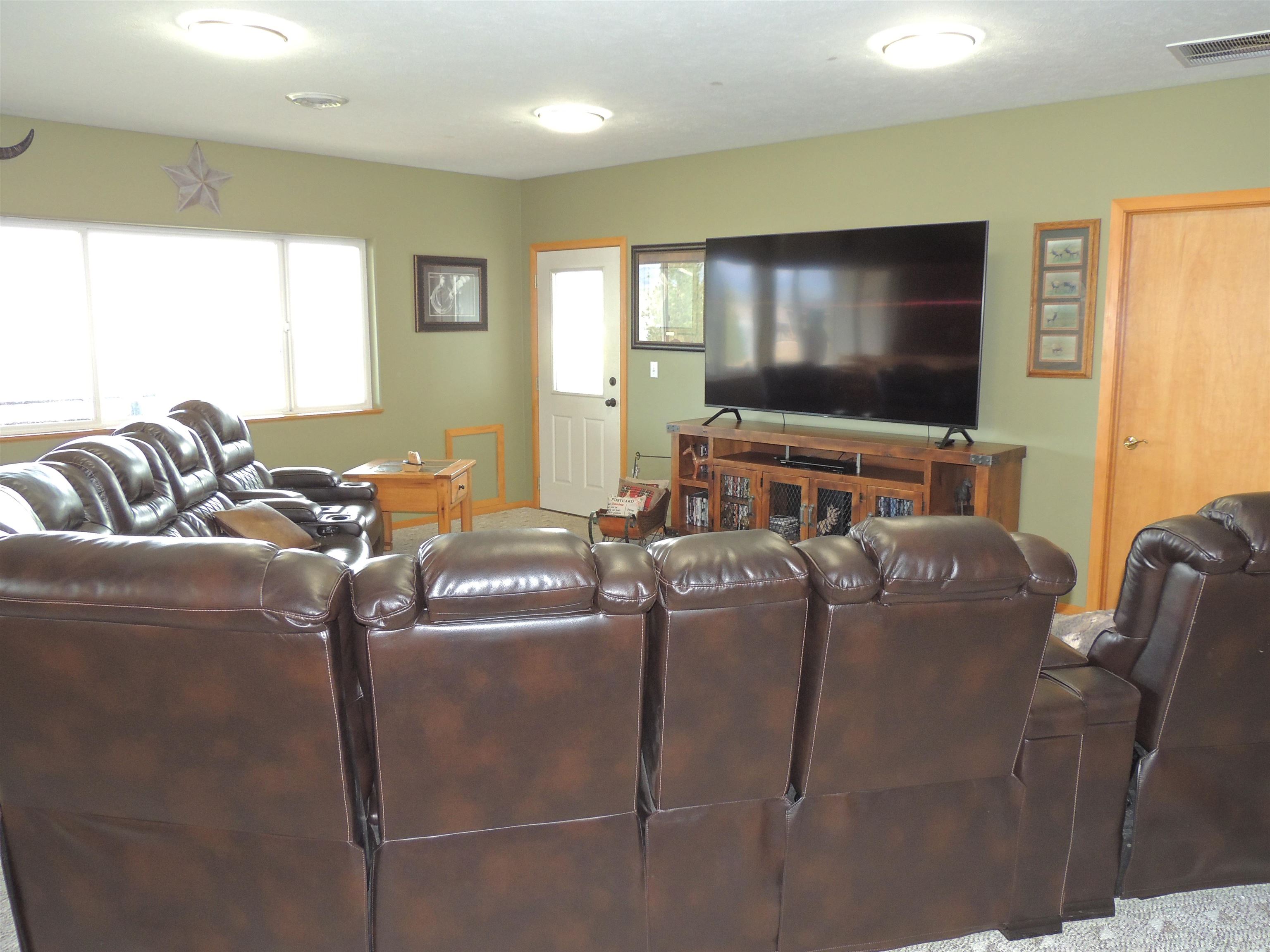 16540 & 16548 Whitelaw Rd. E - Photo 37