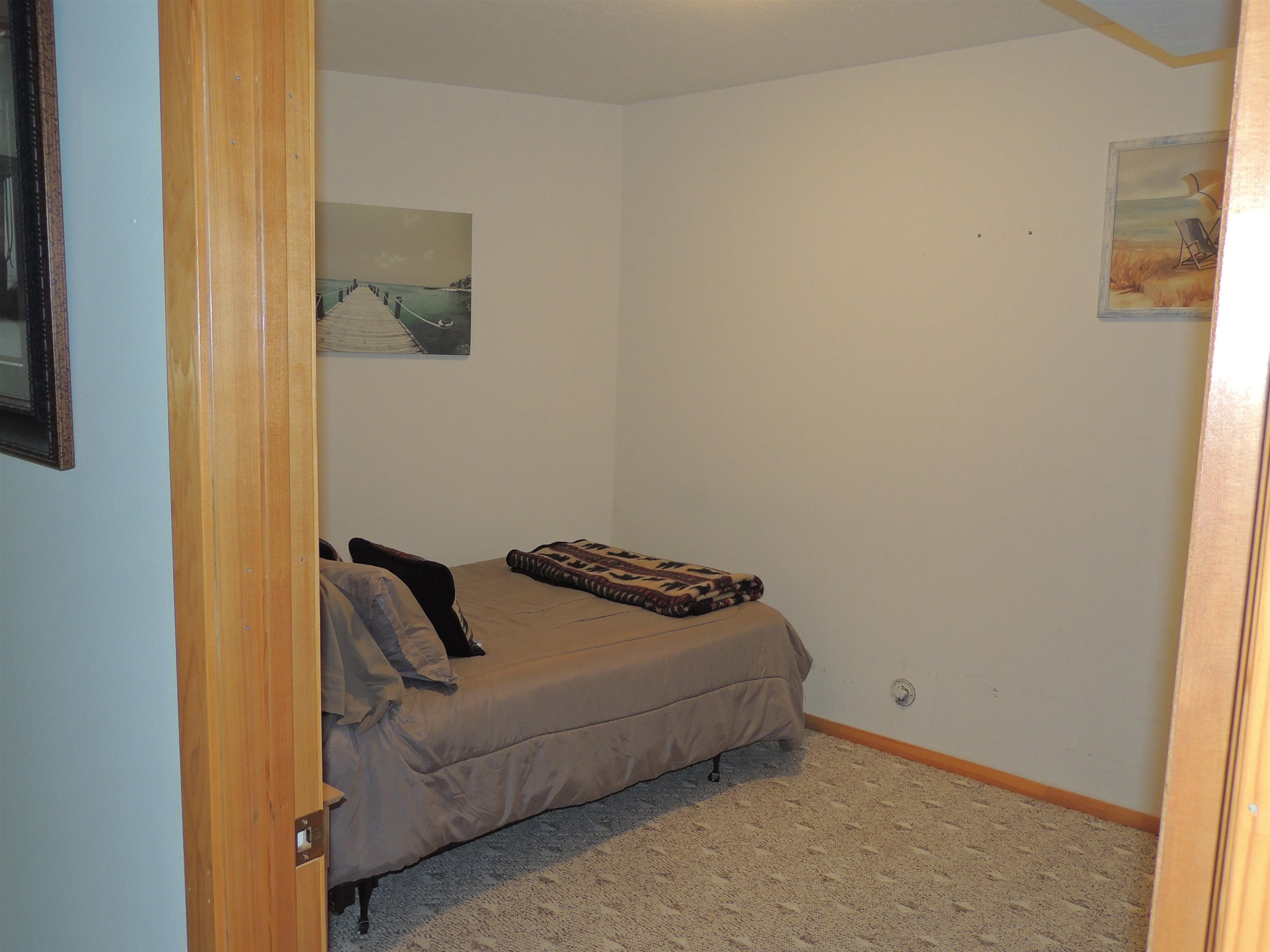 16540 & 16548 Whitelaw Rd. E - Photo 46