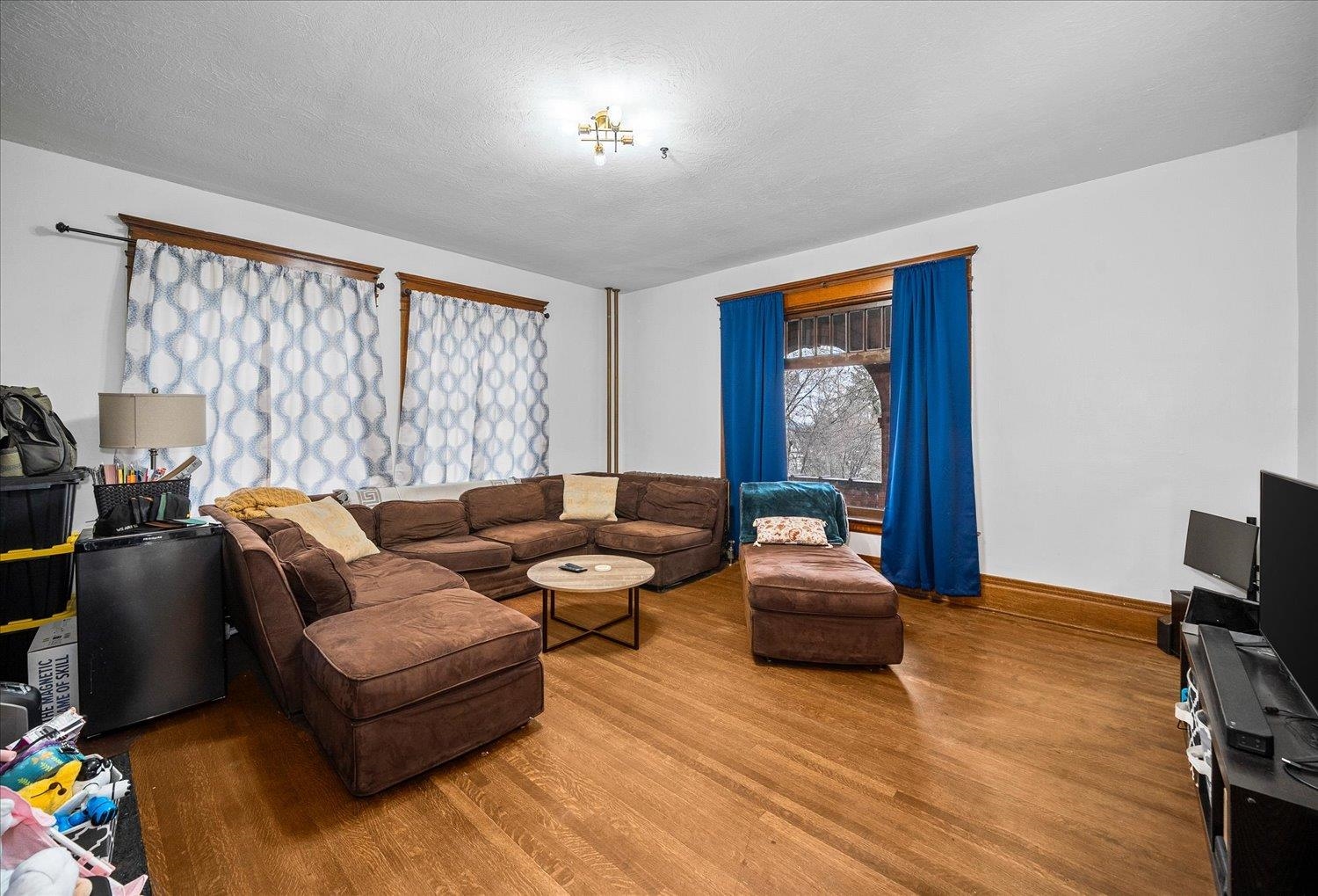 1023 W 6th Ave - Photo 12