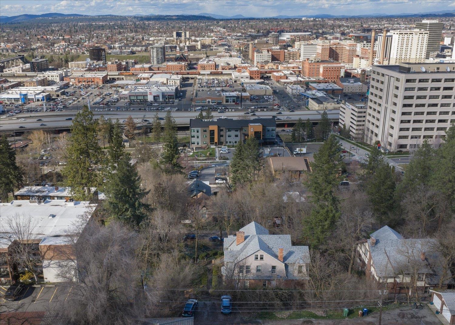 1023 W 6th Ave - Photo 35