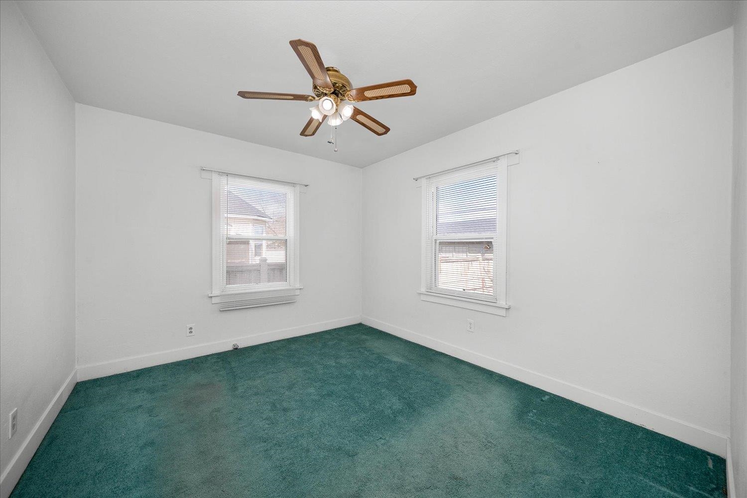 4724 N Post St - Photo 16