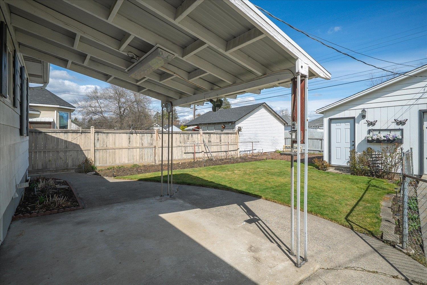 4724 N Post St - Photo 33