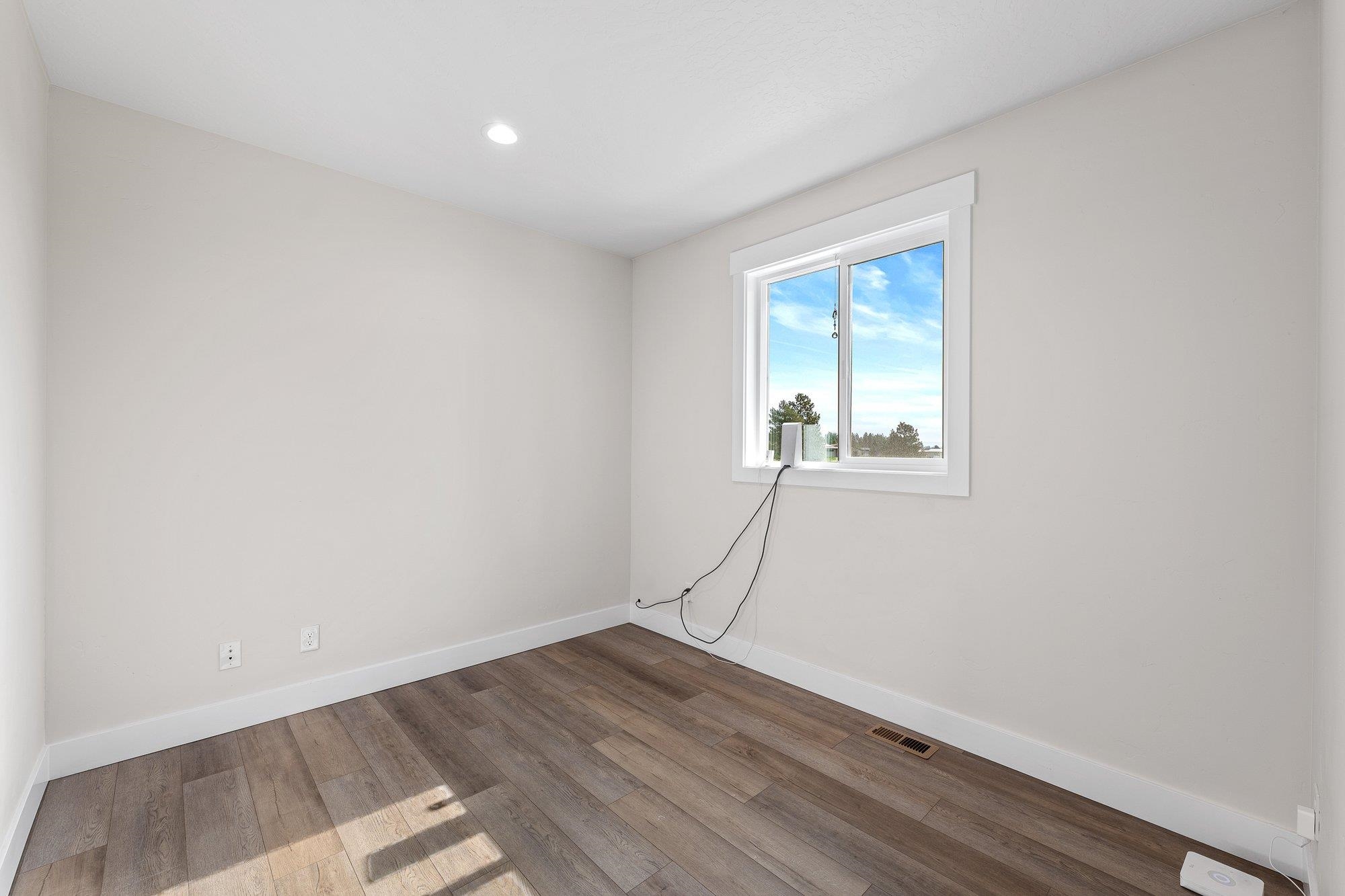 402 S Christensen Rd - Photo 10