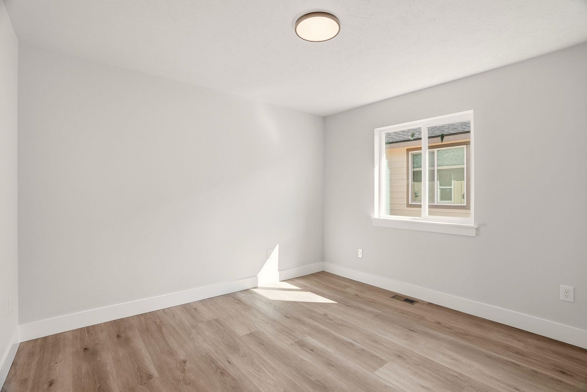 2105 N Sipple Rd - Photo 13