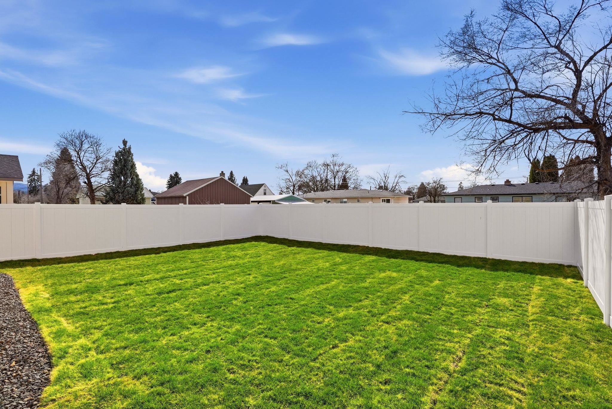 2105 N Sipple Rd - Photo 15