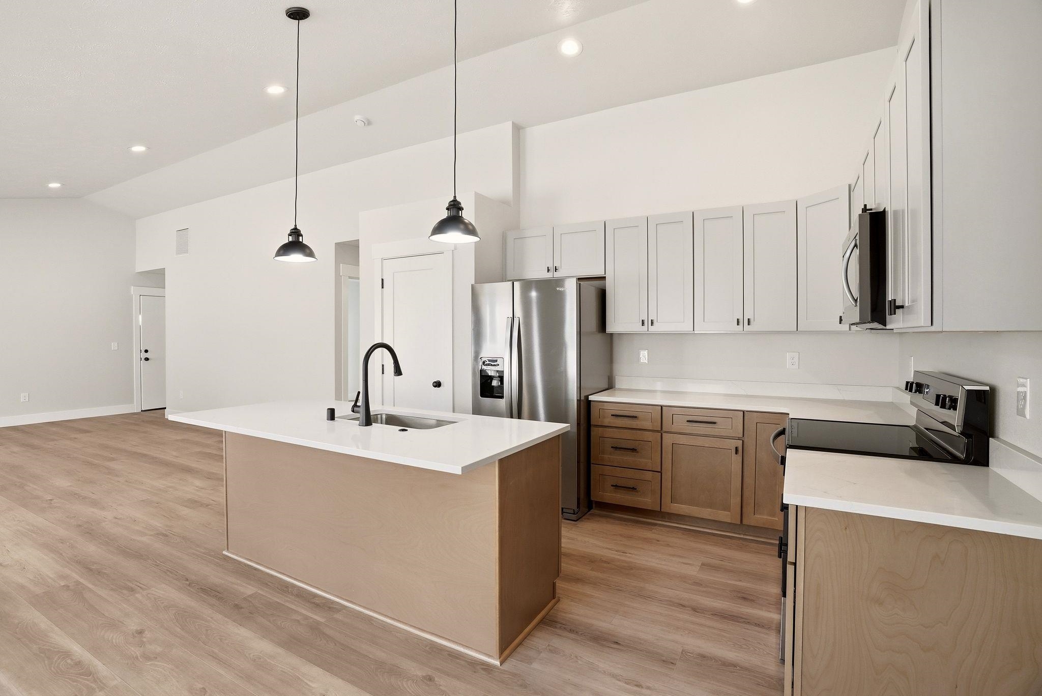 2105 N Sipple Rd - Photo 5