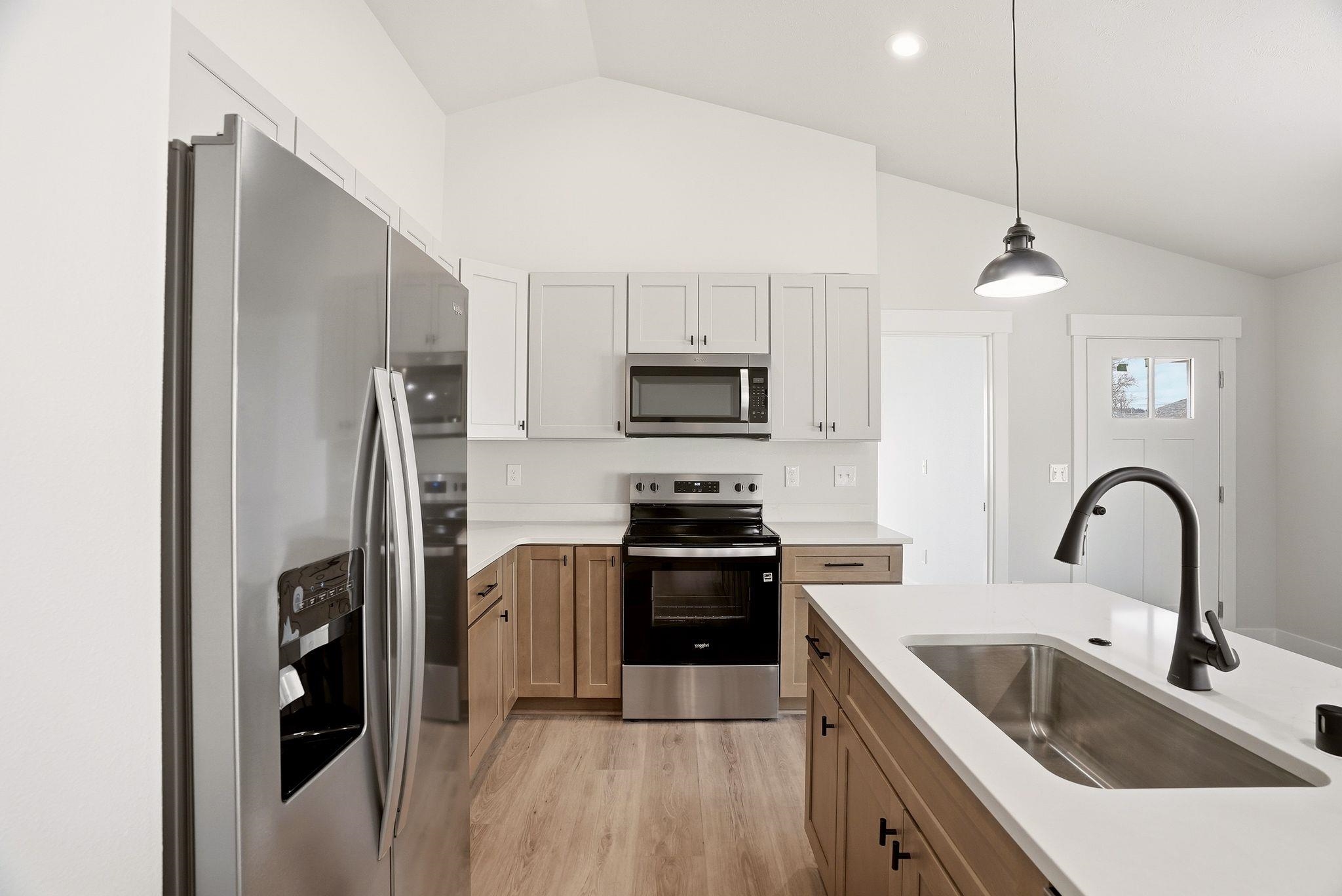 2105 N Sipple Rd - Photo 6