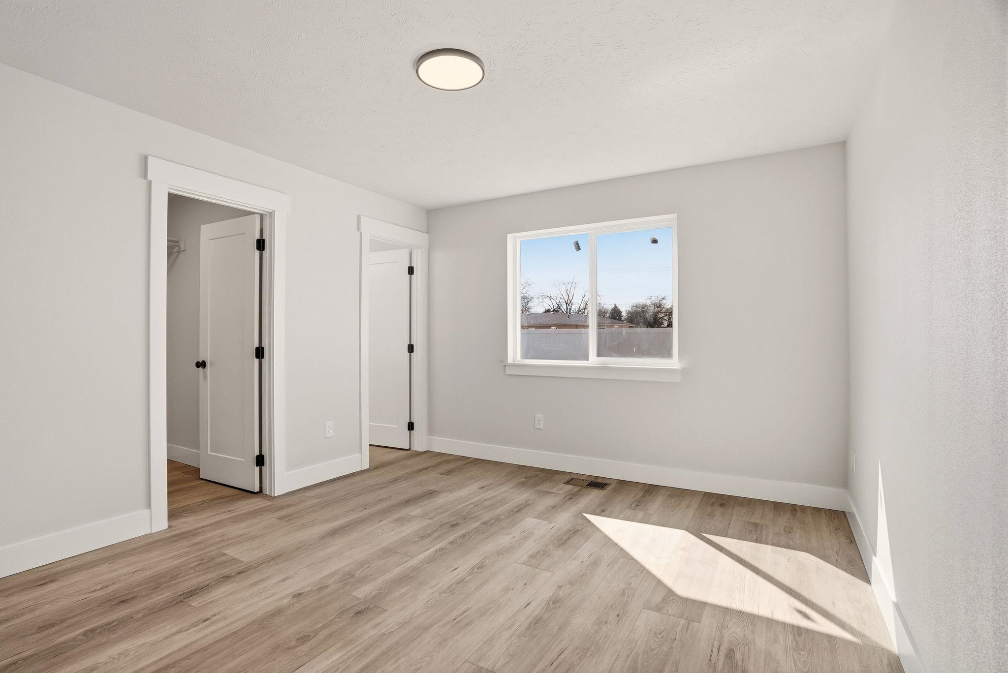 2105 N Sipple Rd - Photo 8