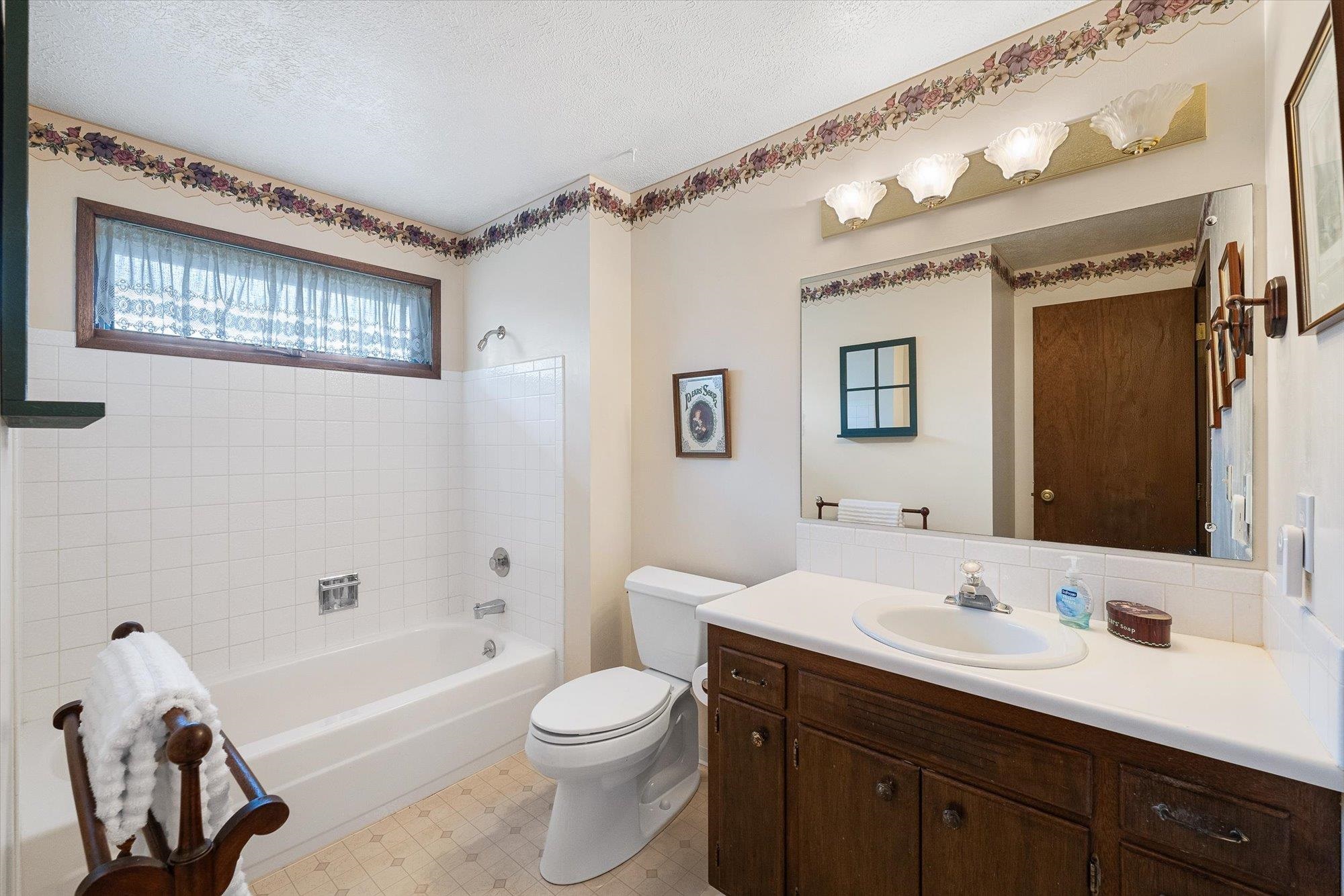 11813 N Normandie St - Photo 19