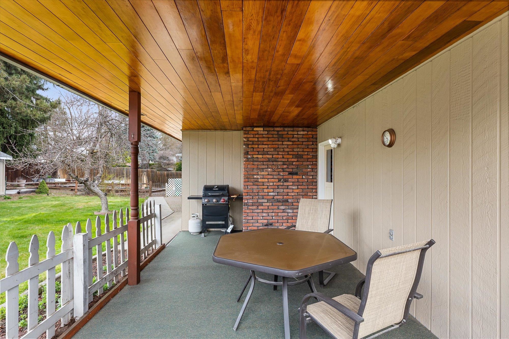 11813 N Normandie St - Photo 25