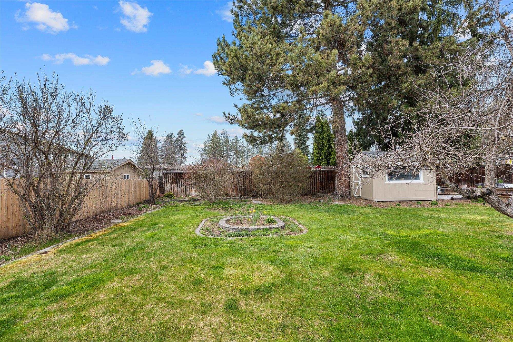 11813 N Normandie St - Photo 27